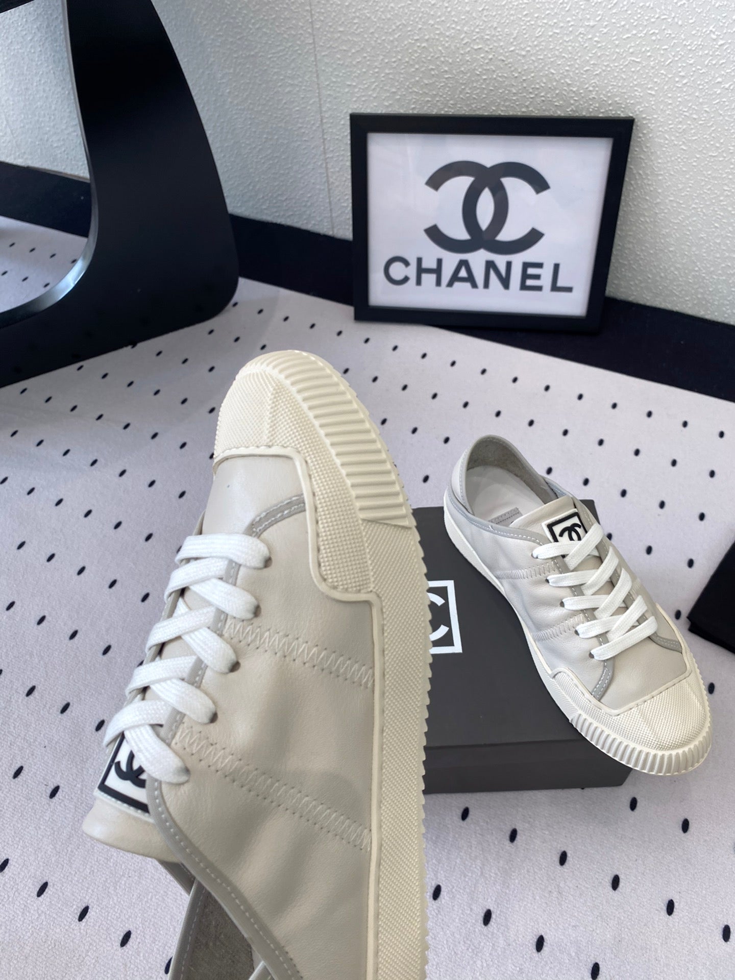 CASUAL SHOES IN GREY LAMBSKIN - 35