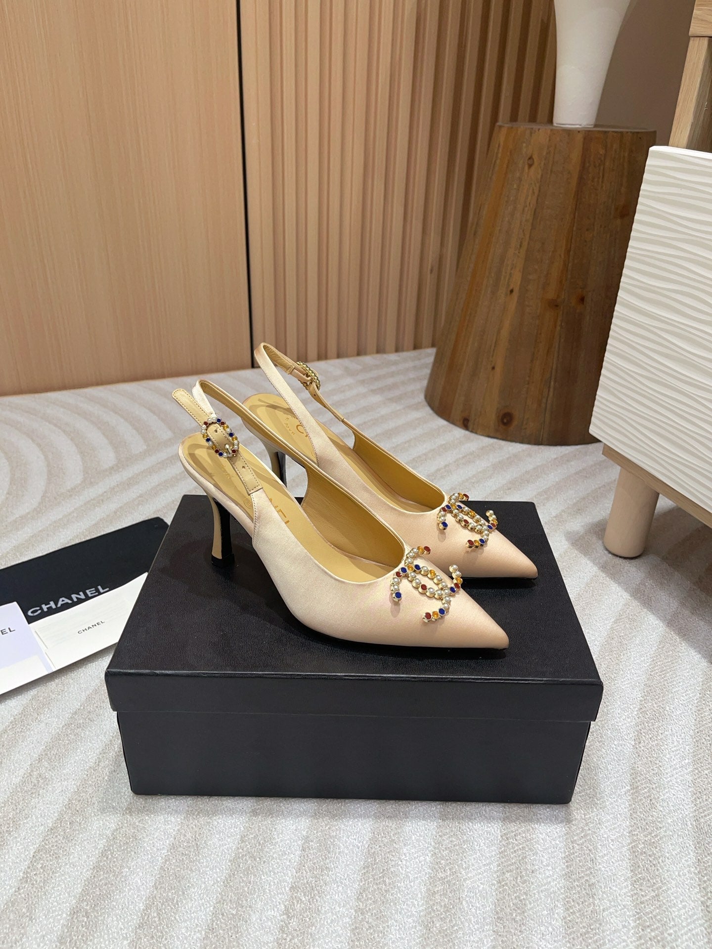 CC HIGH SLINGBACKS BEIGE CREAM SATIN AND LAMBSKIN - 35