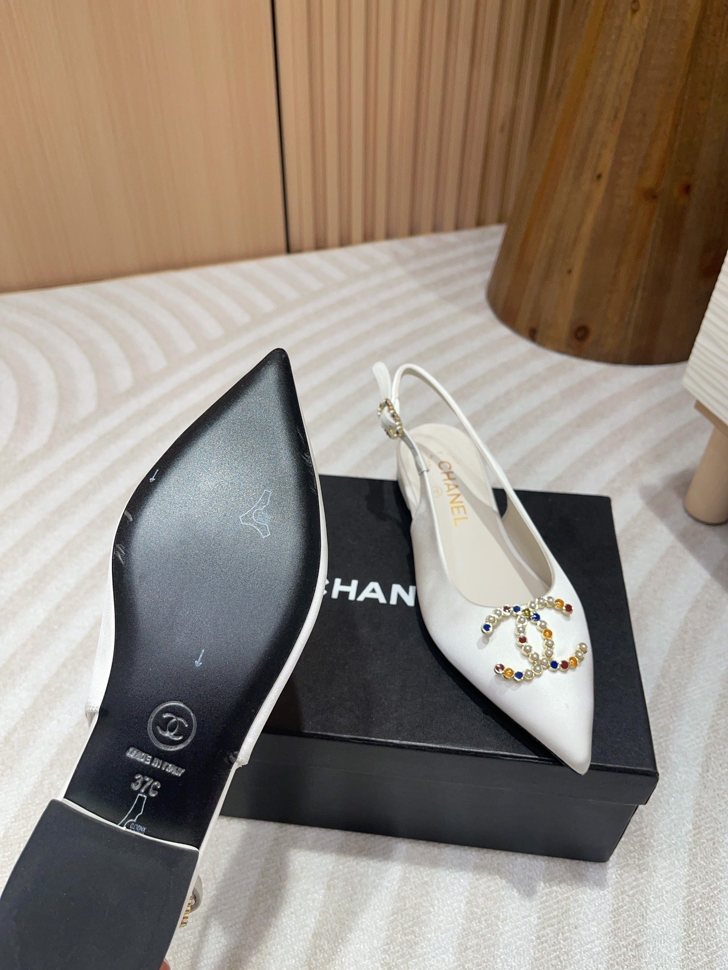 CC SLINGBACKS WHITE SATIN AND LAMBSKIN - 35