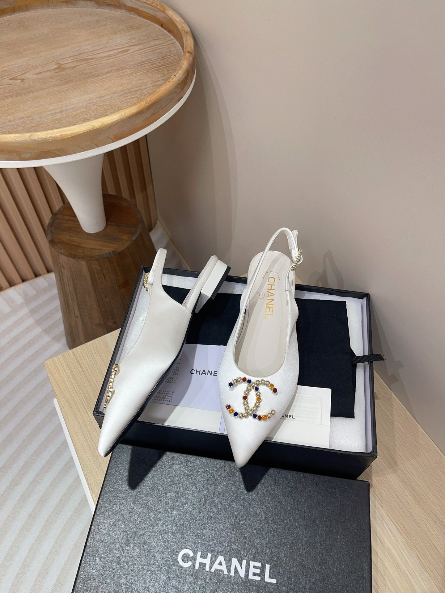 CC SLINGBACKS WHITE SATIN AND LAMBSKIN - 35