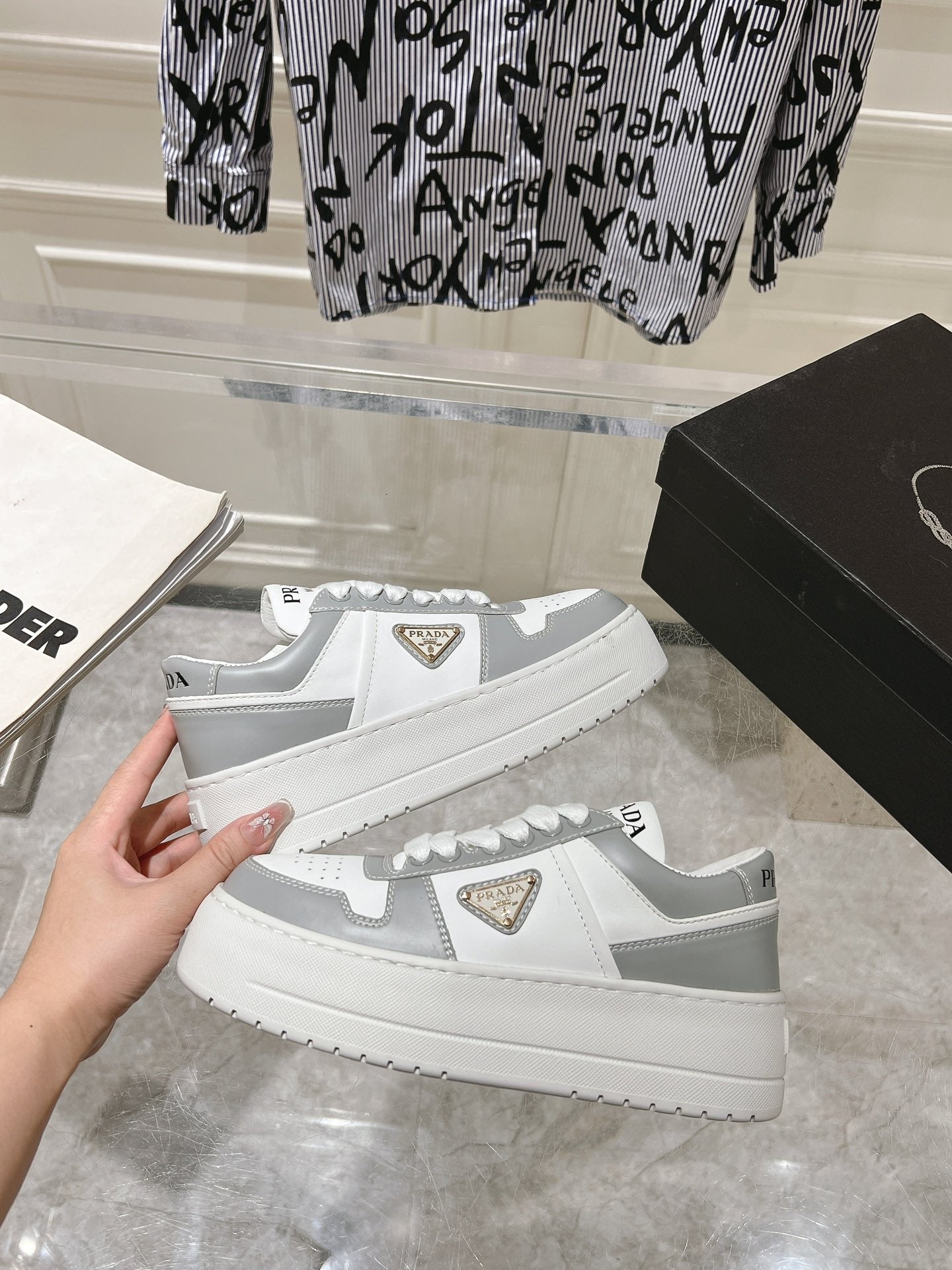 PRA DOWNTOWN BOLD SNEAKERS WHITE AND LIGHT GRAY CALFSKIN - 35
