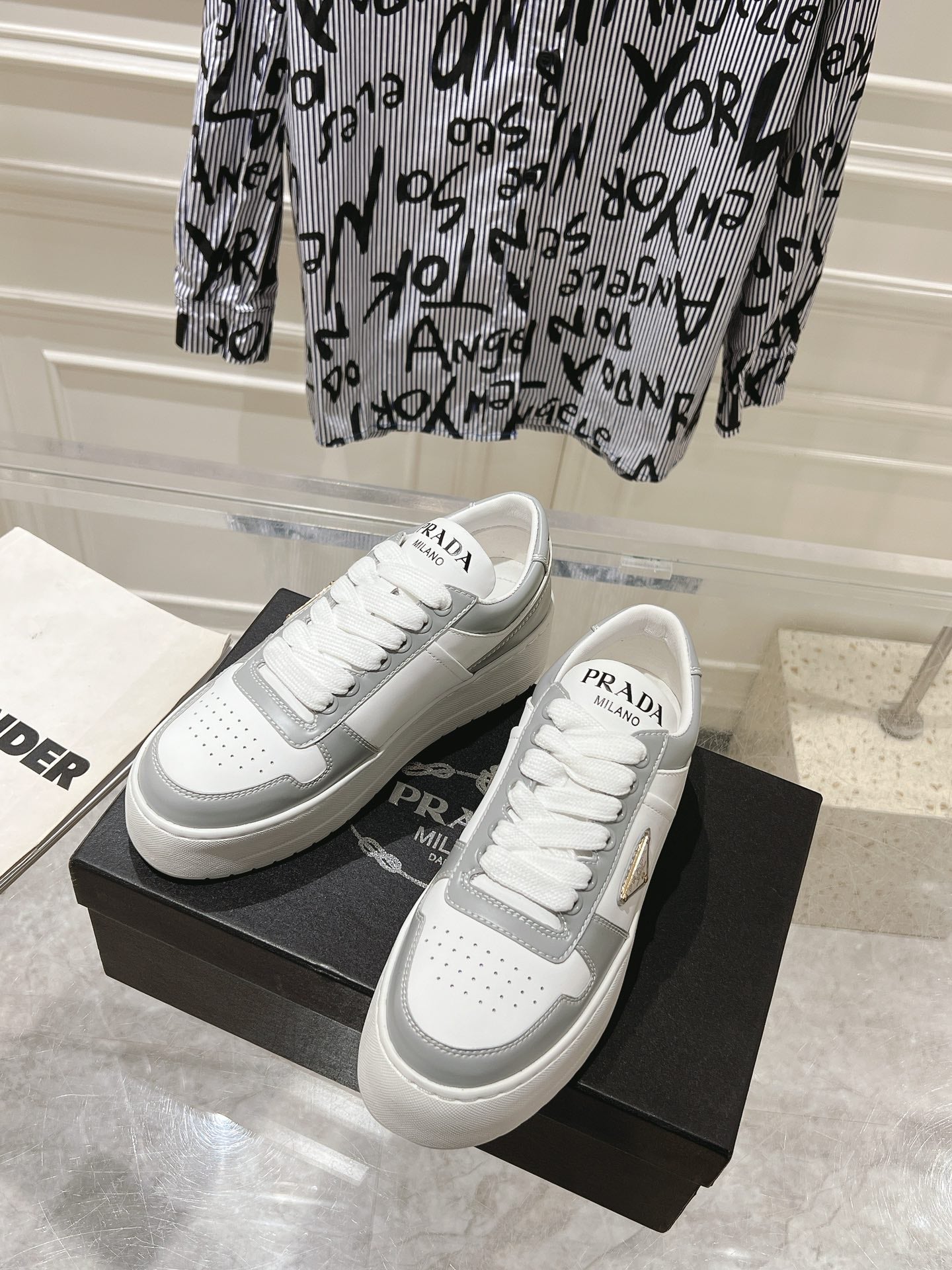 PRA DOWNTOWN BOLD SNEAKERS WHITE AND LIGHT GRAY CALFSKIN - 35