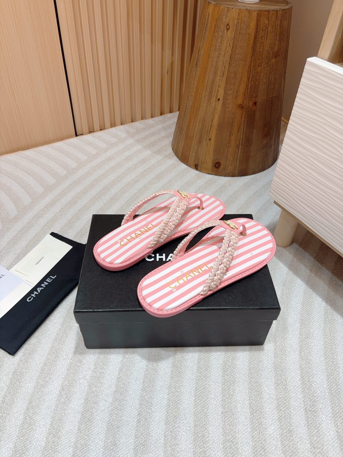 CC WOVEN FLIP FLOP WHITE MIX PINK SHEEPSKIN - 35