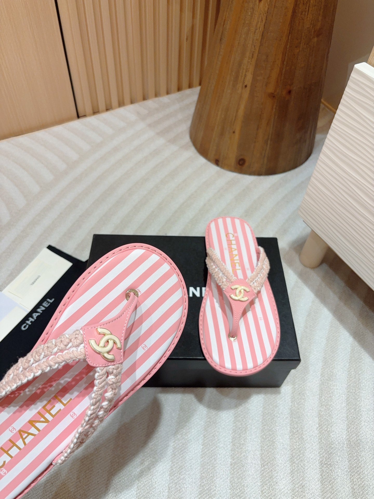 CC WOVEN FLIP FLOP WHITE MIX PINK SHEEPSKIN - 35