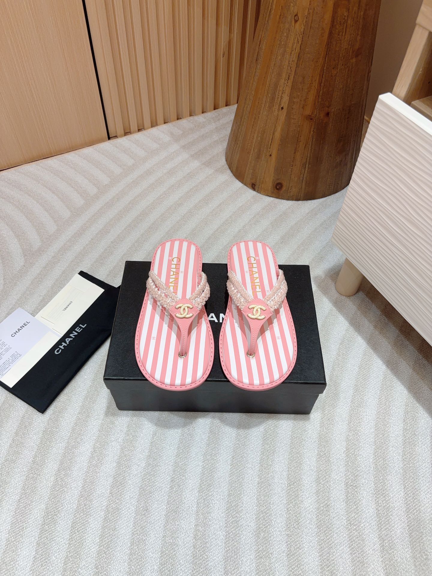 CC WOVEN FLIP FLOP WHITE MIX PINK SHEEPSKIN - 35