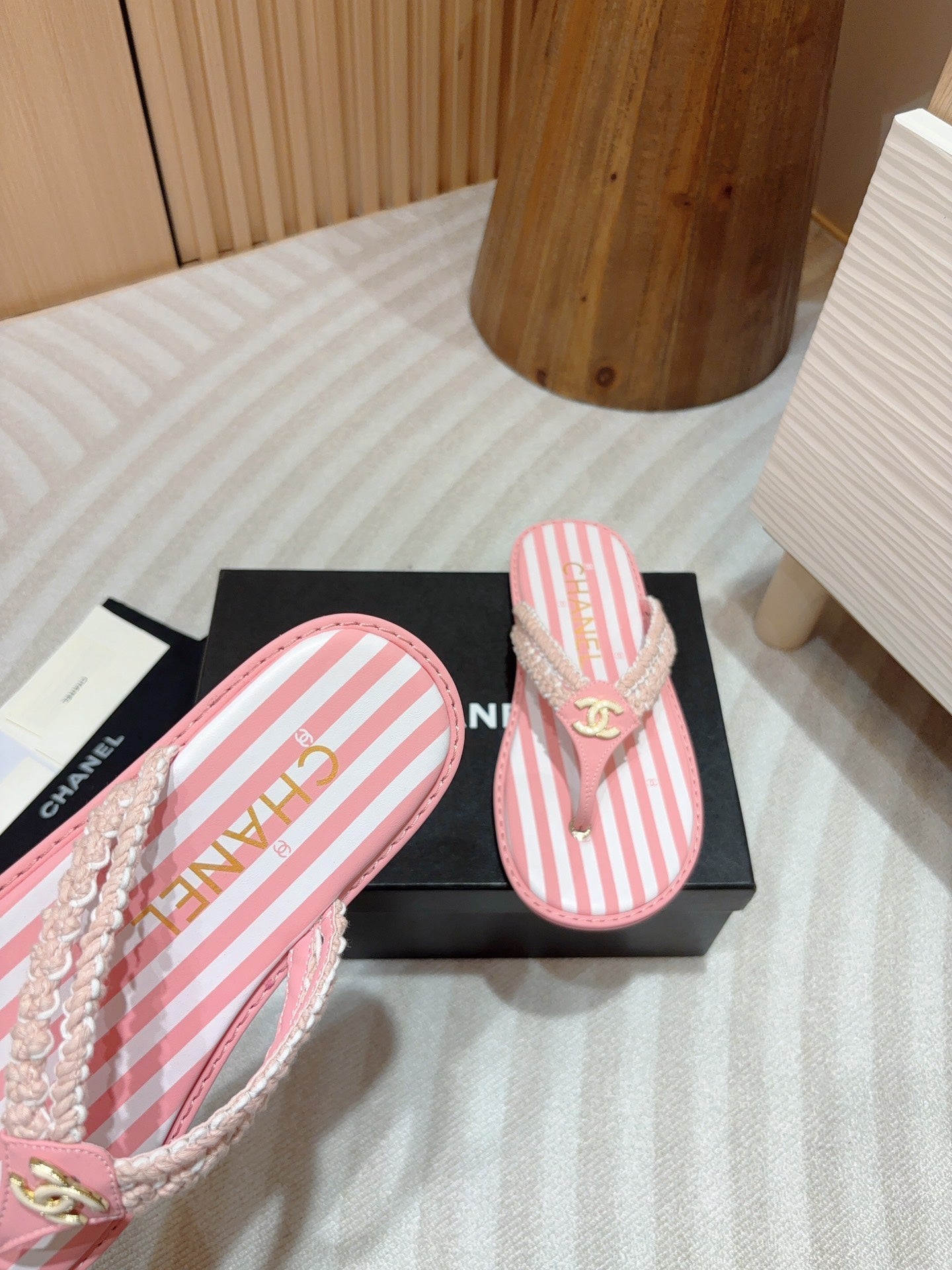 CC WOVEN FLIP FLOP WHITE MIX PINK SHEEPSKIN - 35