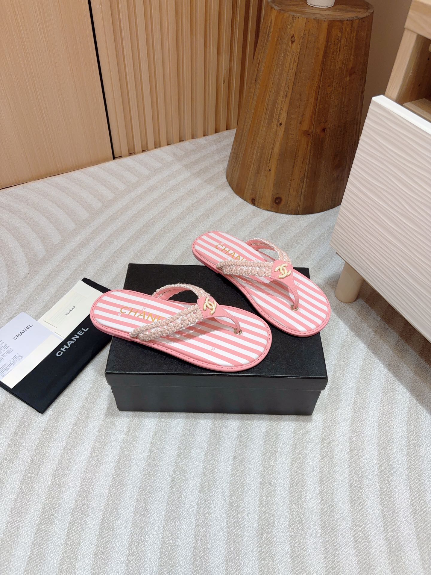 CC WOVEN FLIP FLOP WHITE MIX PINK SHEEPSKIN - 35