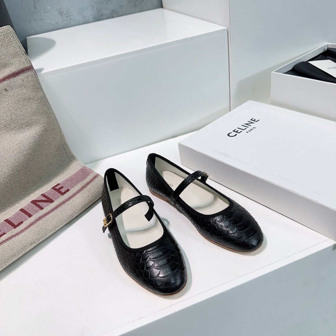 BALLET FLAT IN BLACK EMBOSSED CALFSKIN - 35