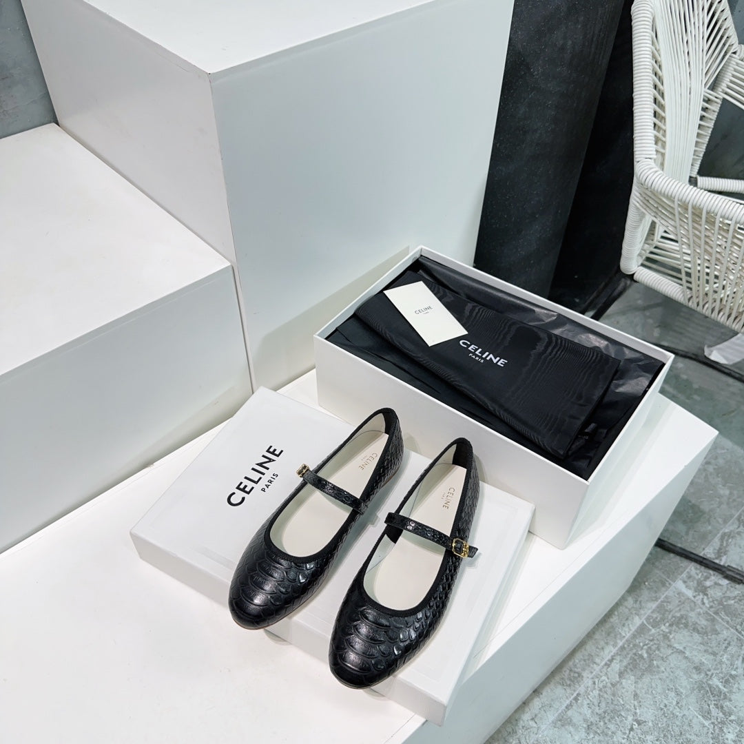 BALLET FLAT IN BLACK EMBOSSED CALFSKIN - 35