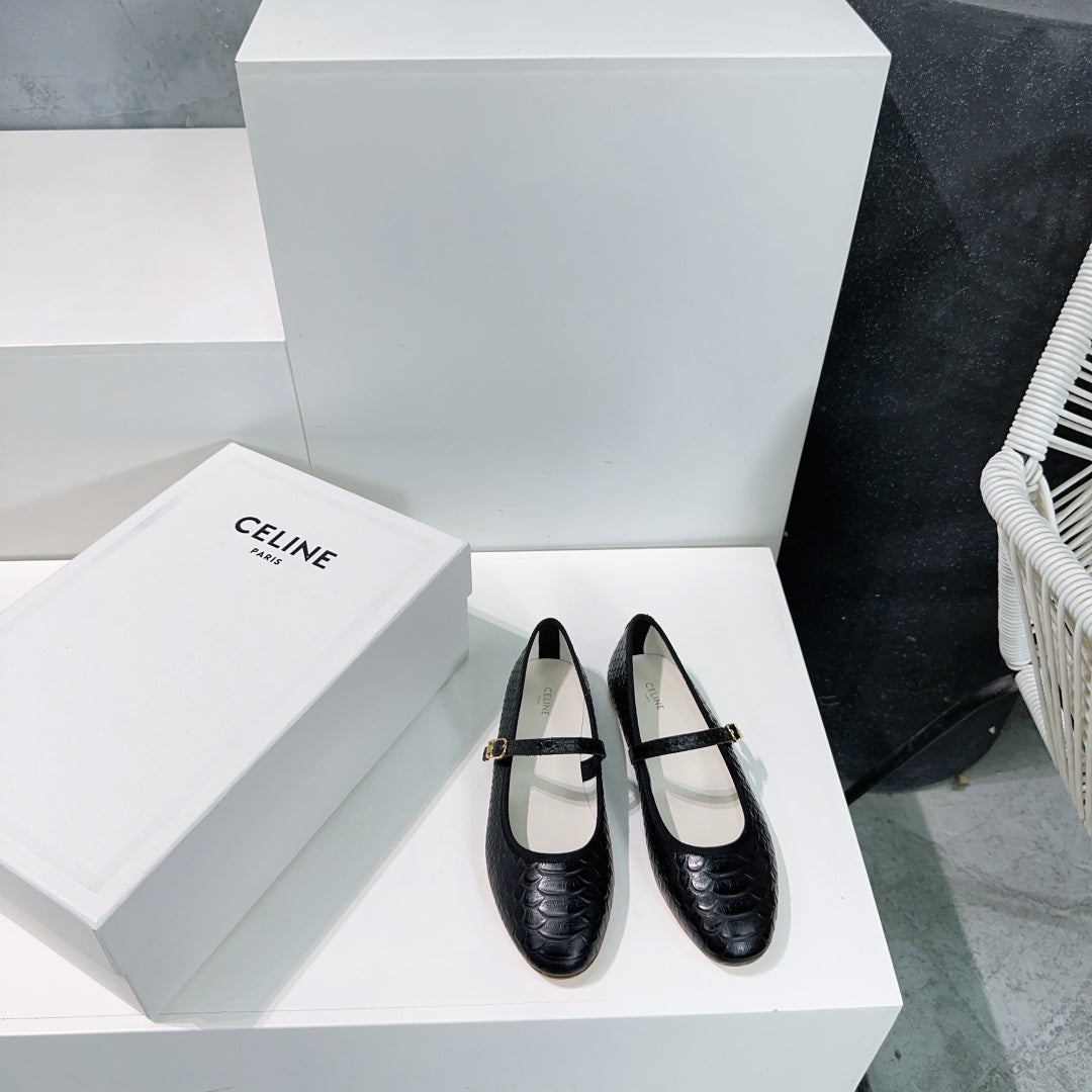 BALLET FLAT IN BLACK EMBOSSED CALFSKIN - 35