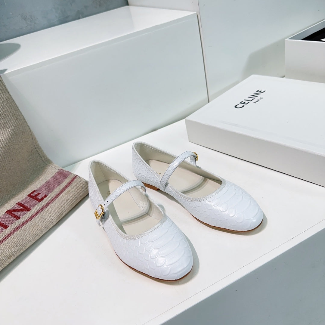 BALLET FLAT IN WHITE EMBOSSED CALFSKIN - 35