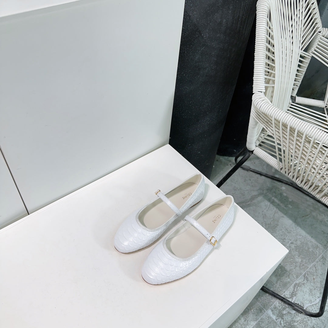 BALLET FLAT IN WHITE EMBOSSED CALFSKIN - 35