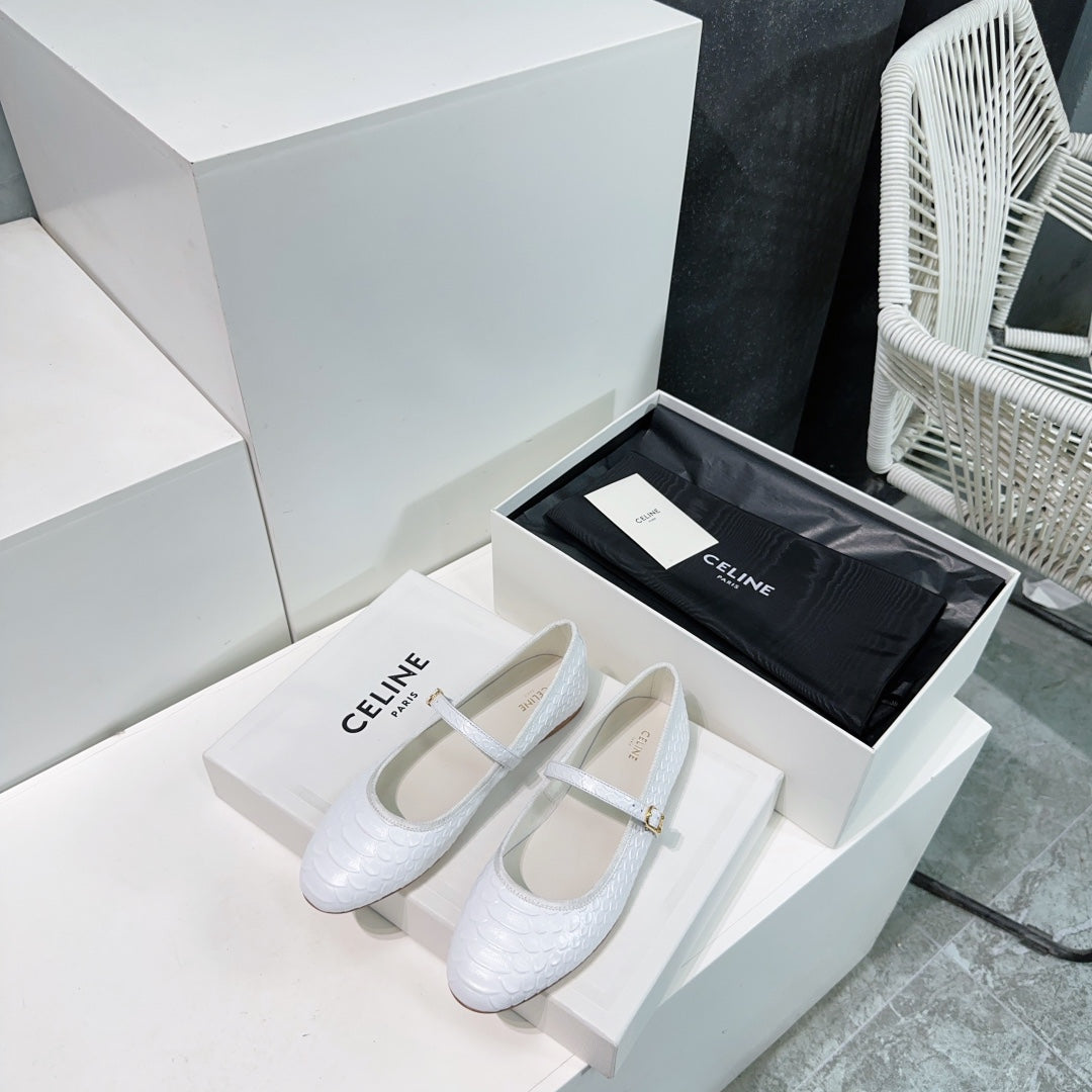 BALLET FLAT IN WHITE EMBOSSED CALFSKIN - 35