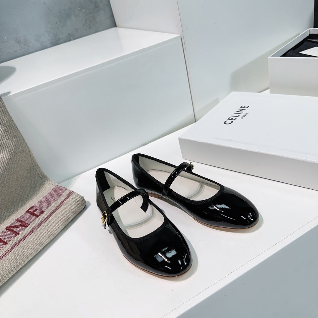 BALLET FLAT IN BLACK CALFSKIN - 35