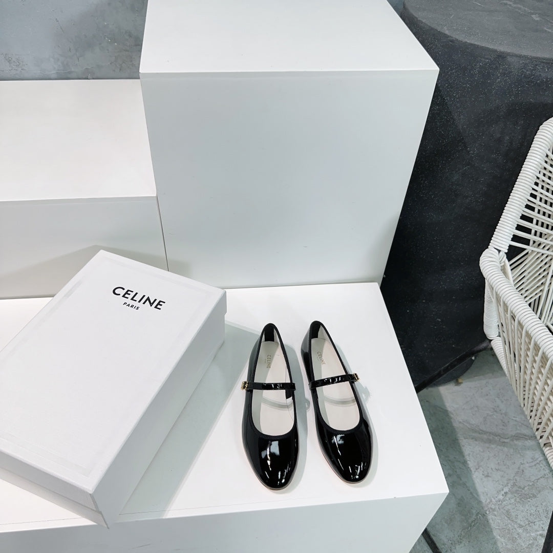 BALLET FLAT IN BLACK CALFSKIN - 35