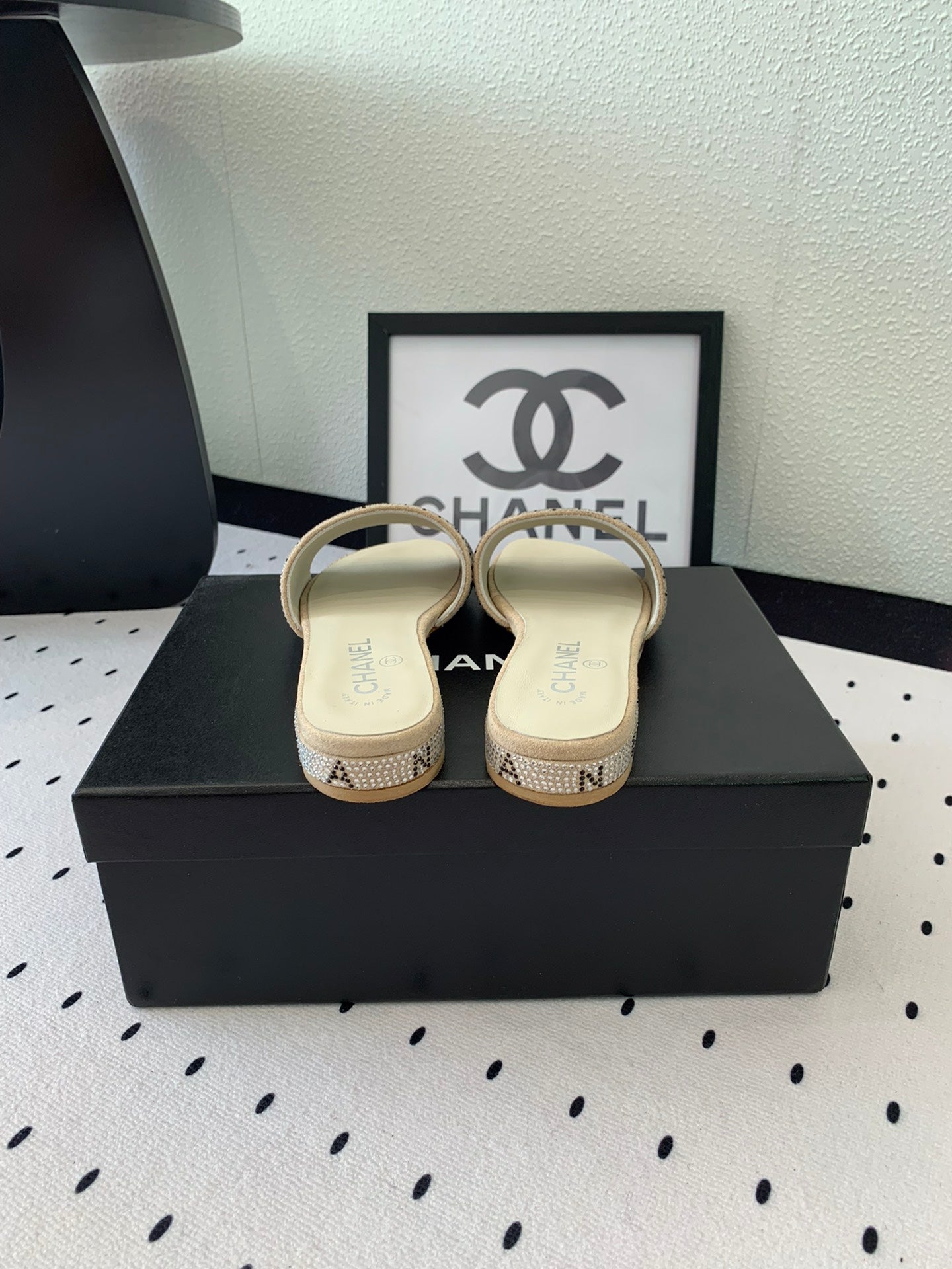 CC RHINESTONE LETTER SLIPPERS BEIGE LAMBSKIN - 35