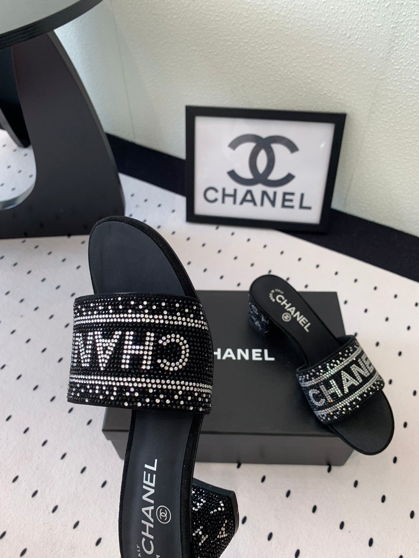 CC RHINESTONE LETTER HIGH HEELS BLACK AND WHITE LAMBSKIN - 35