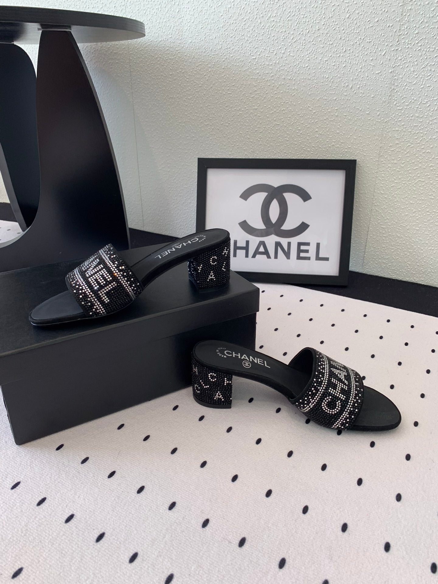 CC RHINESTONE LETTER HIGH HEELS BLACK AND WHITE LAMBSKIN - 35