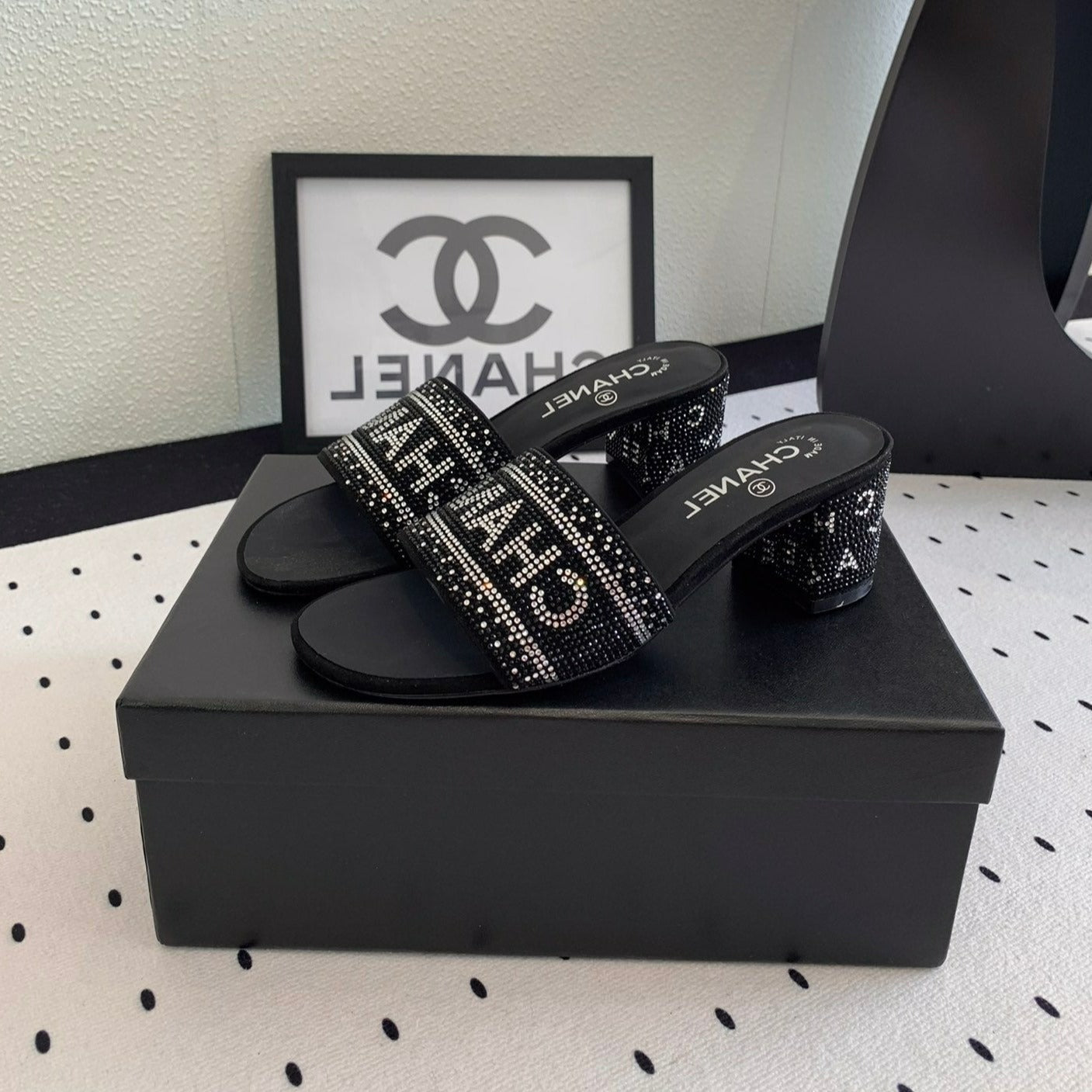 CC RHINESTONE LETTER HIGH HEELS BLACK AND WHITE LAMBSKIN - 35