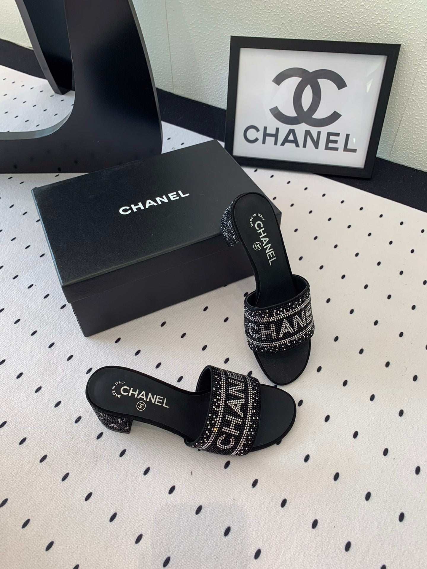 CC RHINESTONE LETTER HIGH HEELS BLACK AND WHITE LAMBSKIN - 35