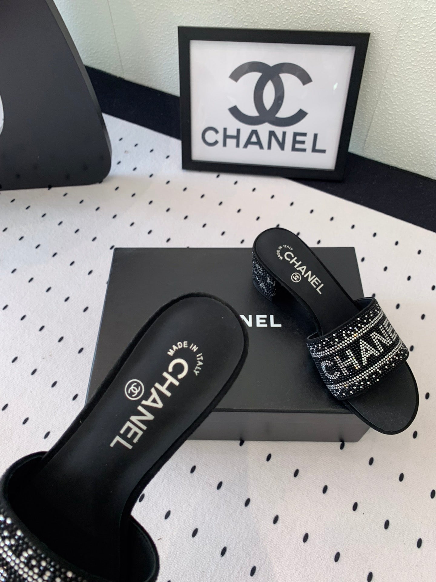 CC RHINESTONE LETTER HIGH HEELS BLACK AND WHITE LAMBSKIN - 35