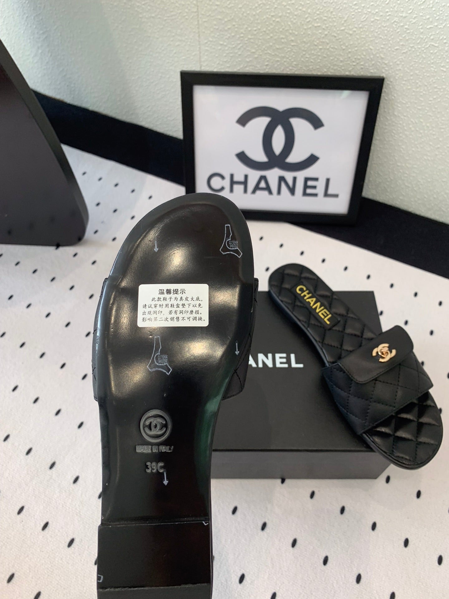CC SLIPPERS IN BLACK CALFSKIN - 35