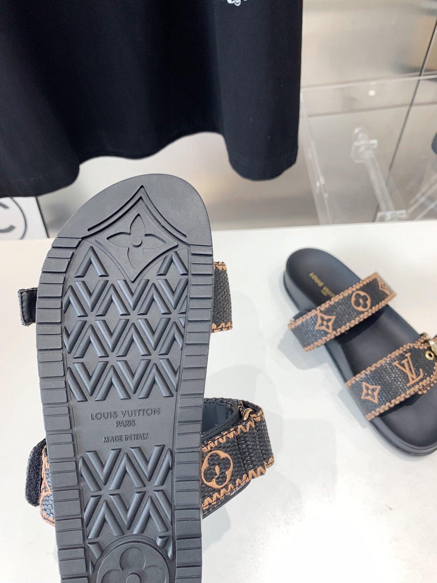 LV WOMEN SUNSET DAD SANDAL IN BLACK MONOGRAM FABRIC MULE - 35