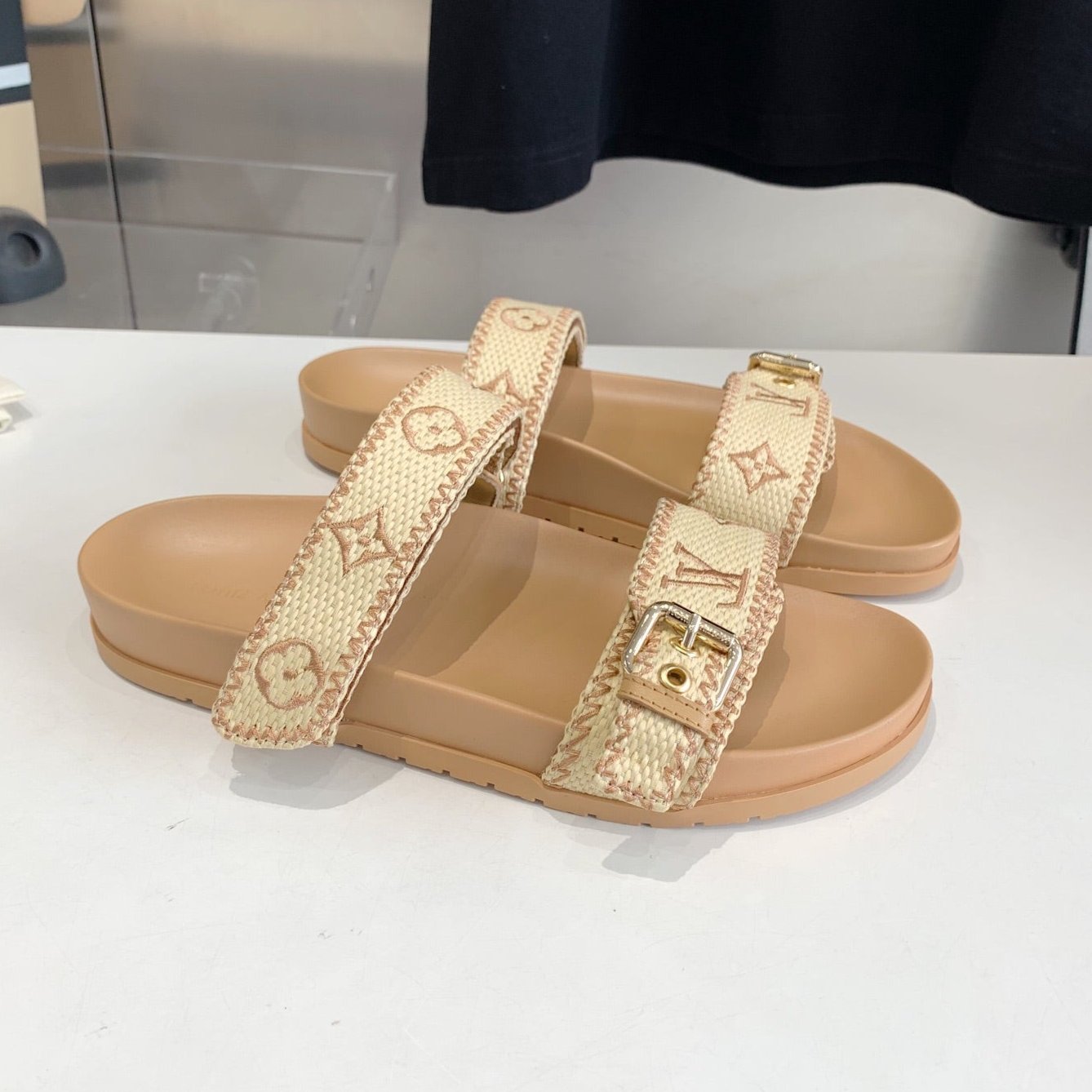 LV WOMEN SUNSET DAD SANDAL IN BEIGE MONOGRAM FABRIC MULE - 35