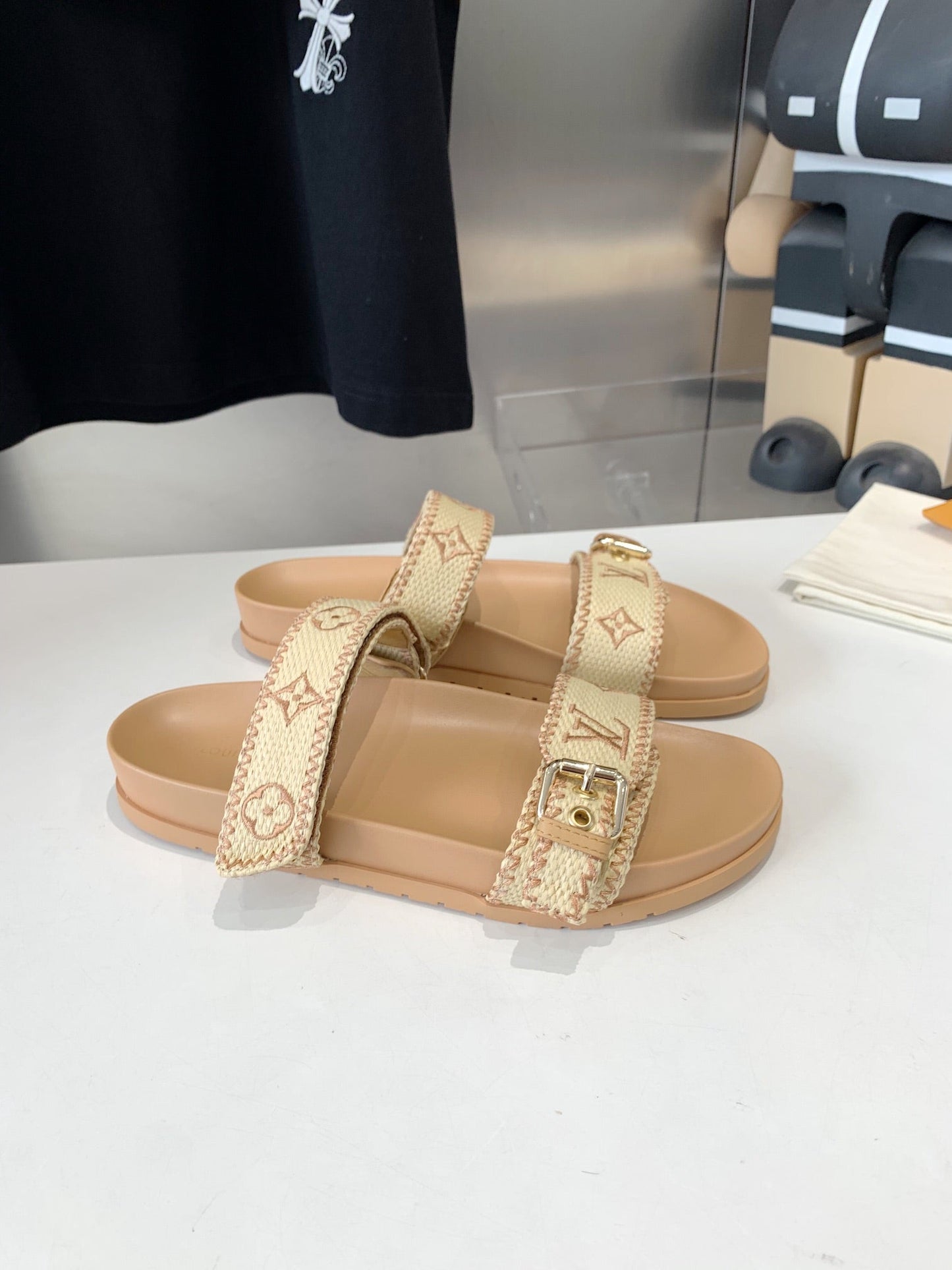 LV WOMEN SUNSET DAD SANDAL IN BEIGE MONOGRAM FABRIC MULE - 35