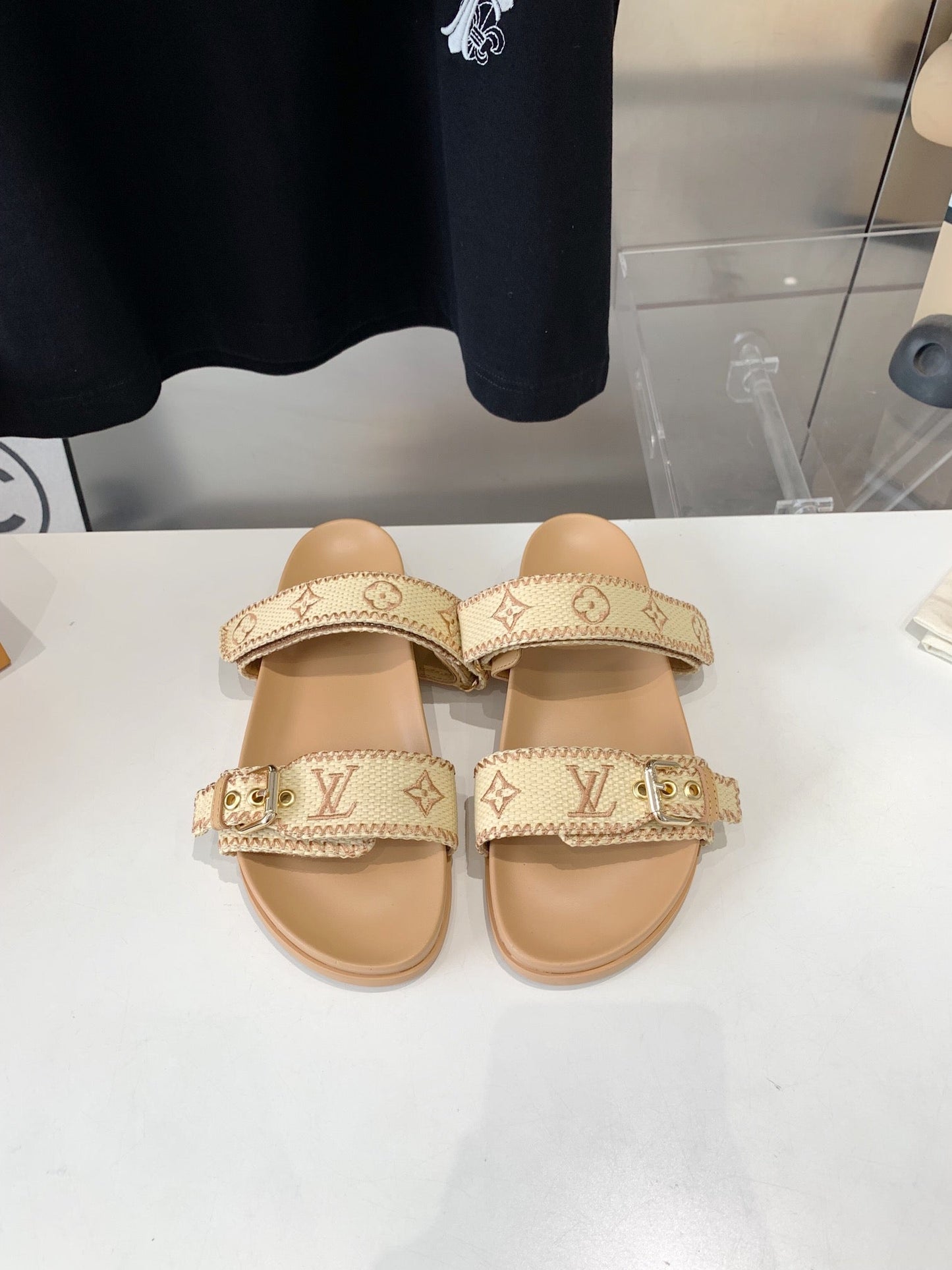 LV WOMEN SUNSET DAD SANDAL IN BEIGE MONOGRAM FABRIC MULE - 35