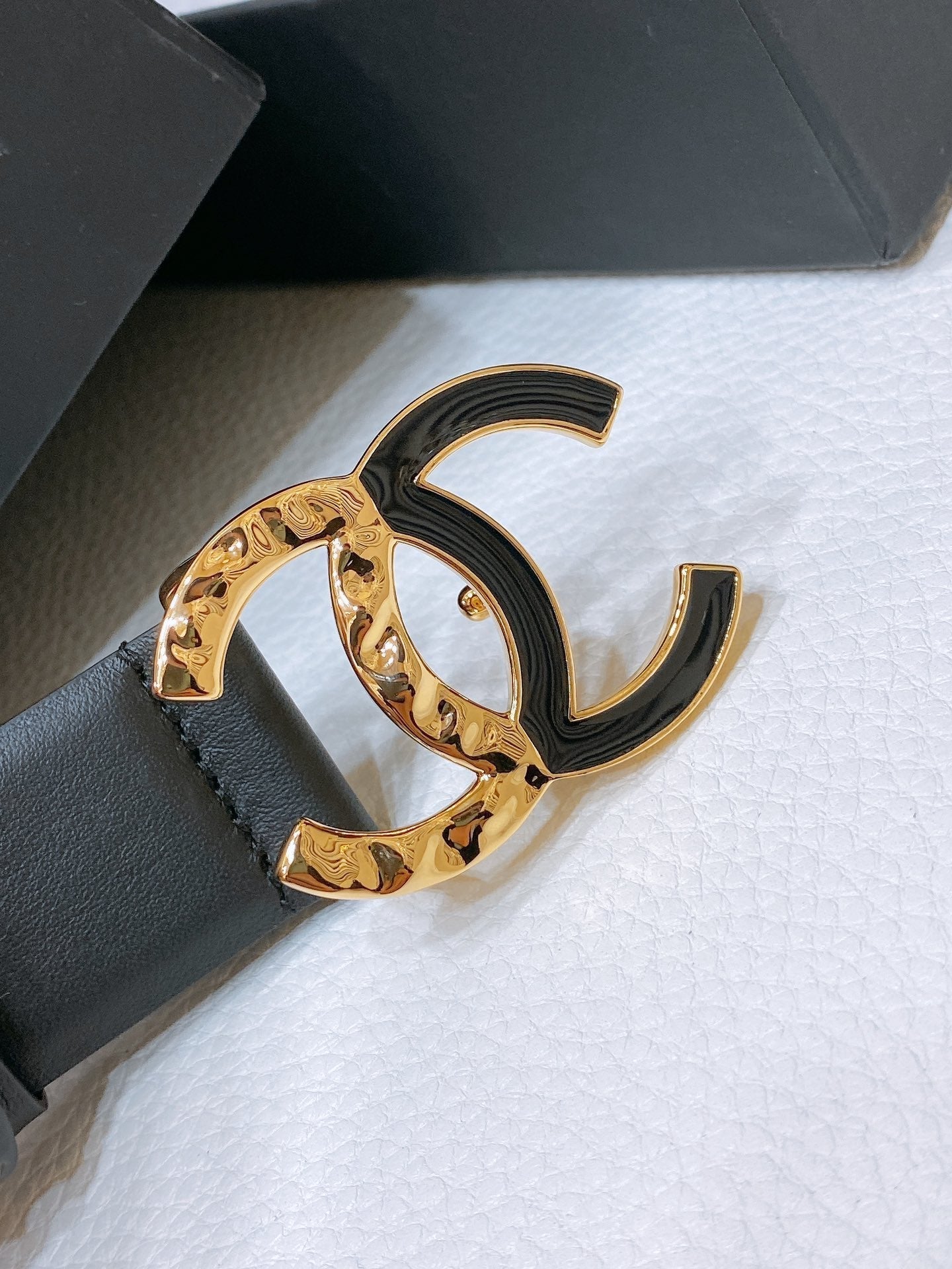 CC BELT 30MM IN BLACK SMOOTH CALFSKIN GOLD MIX BLACK METAL LOGO - 30