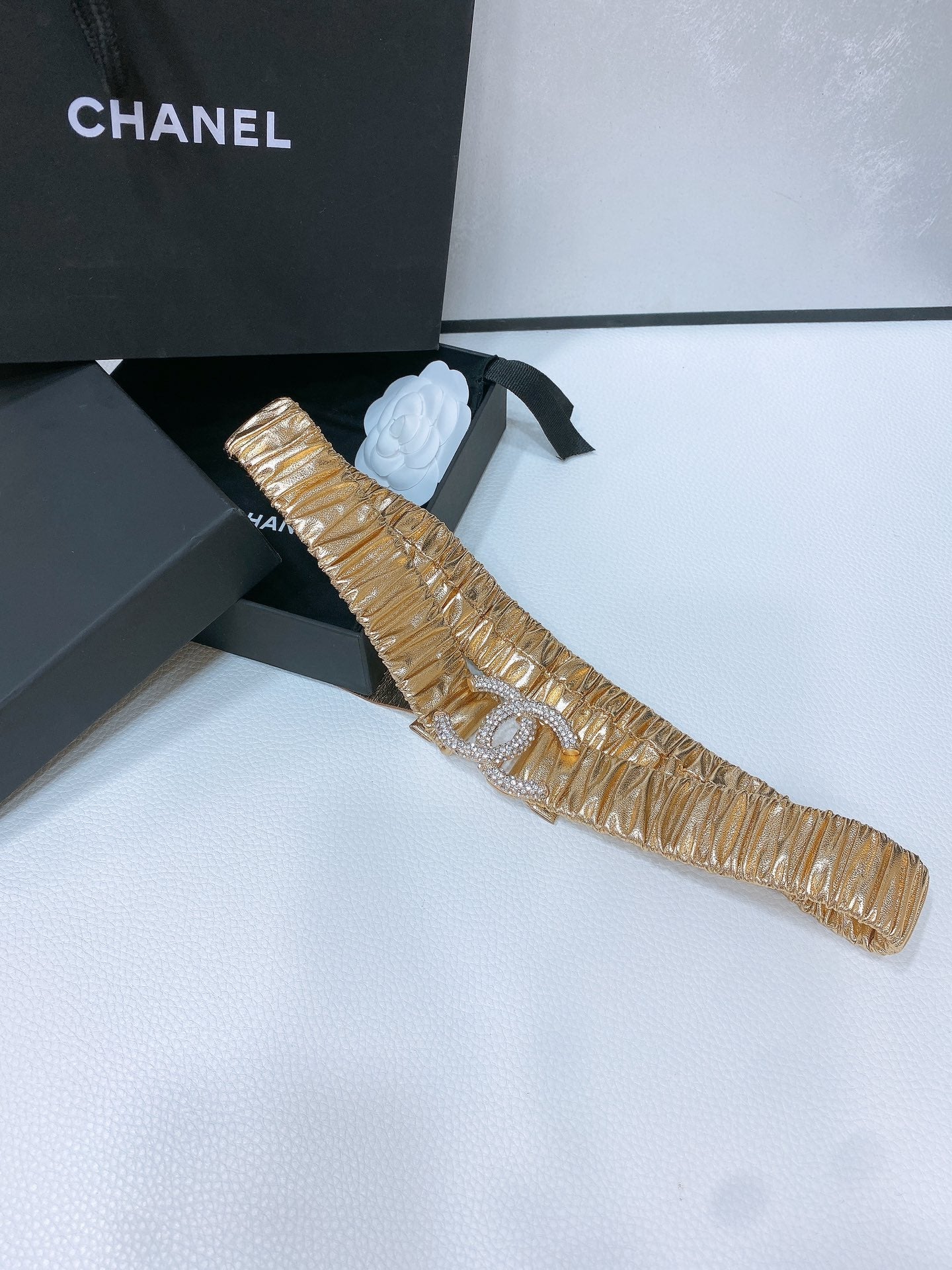 CC ELASTIC BELT 30MM IN GOLD CALFSKIN GOLD HARDWARE WITH RHINSTONES - 30
