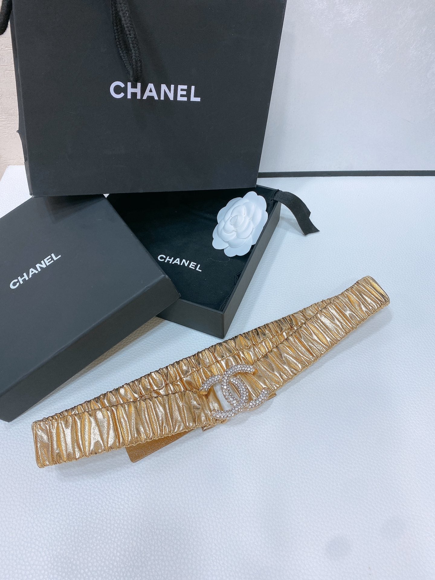 CC ELASTIC BELT 30MM IN GOLD CALFSKIN GOLD HARDWARE WITH RHINSTONES - 30