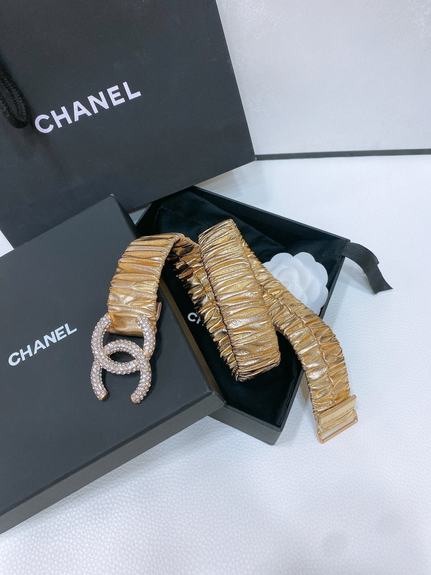 CC ELASTIC BELT 30MM IN GOLD CALFSKIN GOLD HARDWARE WITH RHINSTONES - 30