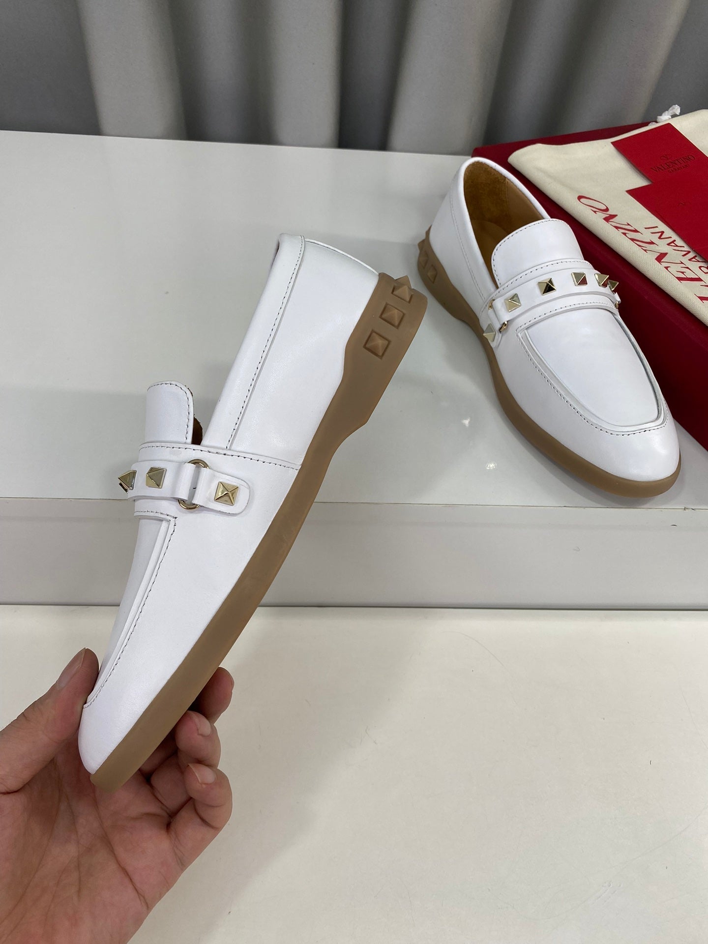LEISURE FLOWS SPLIT LOAFER IN WHITE CALFSKIN - 35
