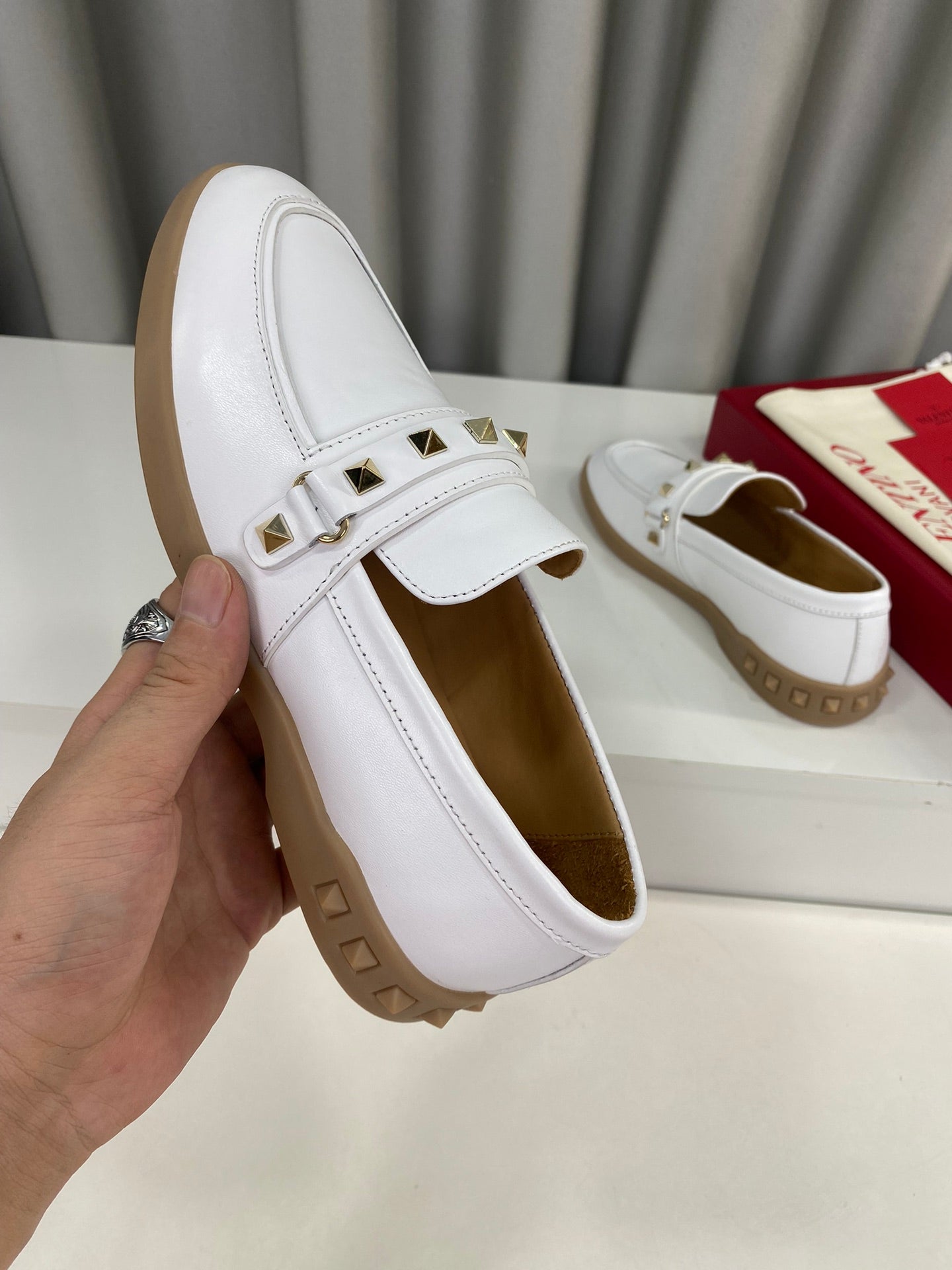 LEISURE FLOWS SPLIT LOAFER IN WHITE CALFSKIN - 35
