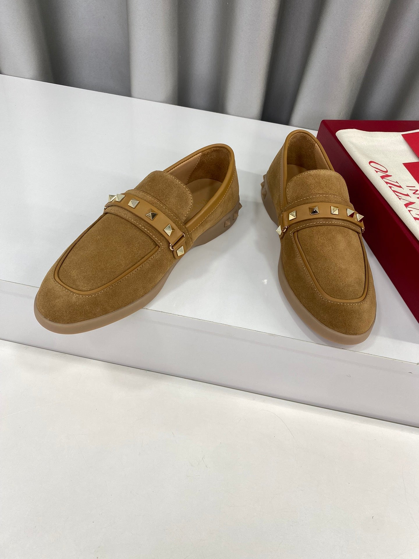 LEISURE FLOWS SPLIT LOAFER IN PEANUT BROWN SUEDE - 35