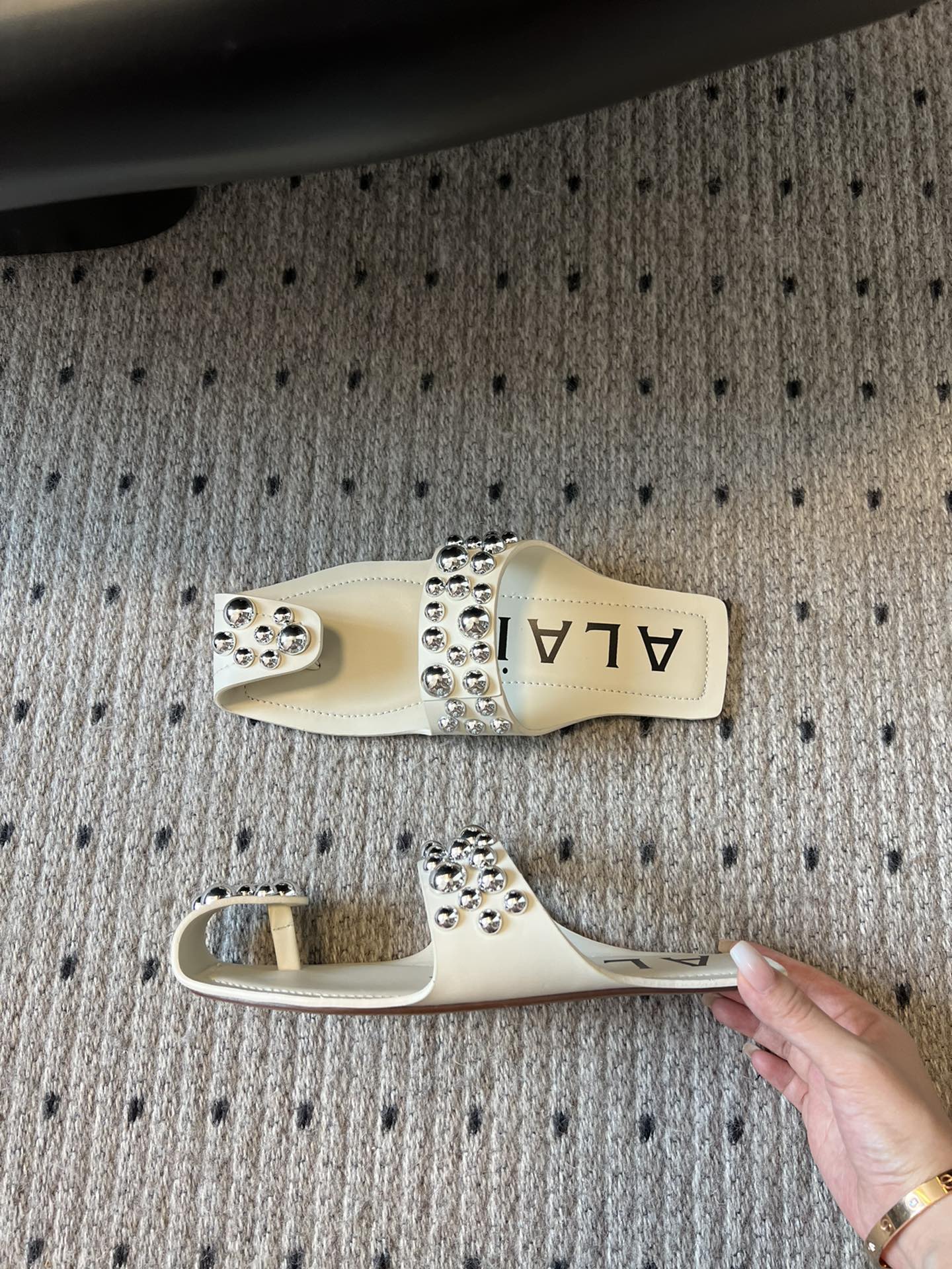 ALAIA FOLDED FLAT MULES WITH SPHERES ON WHITE CALFSKIN - 35