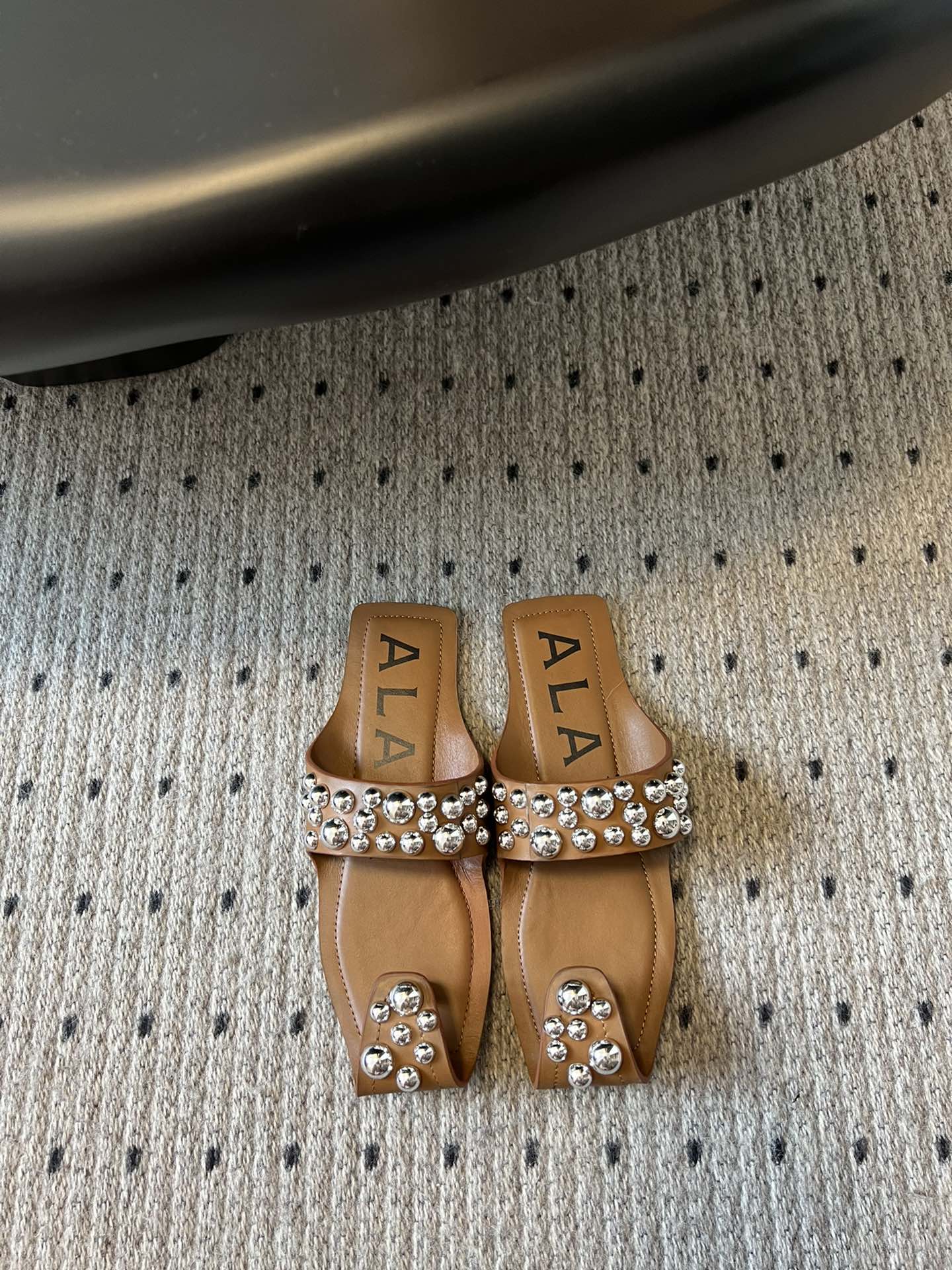 ALAIA FOLDED FLAT MULES WITH SPHERES ON COPPER BROWN CALFSKIN - 35