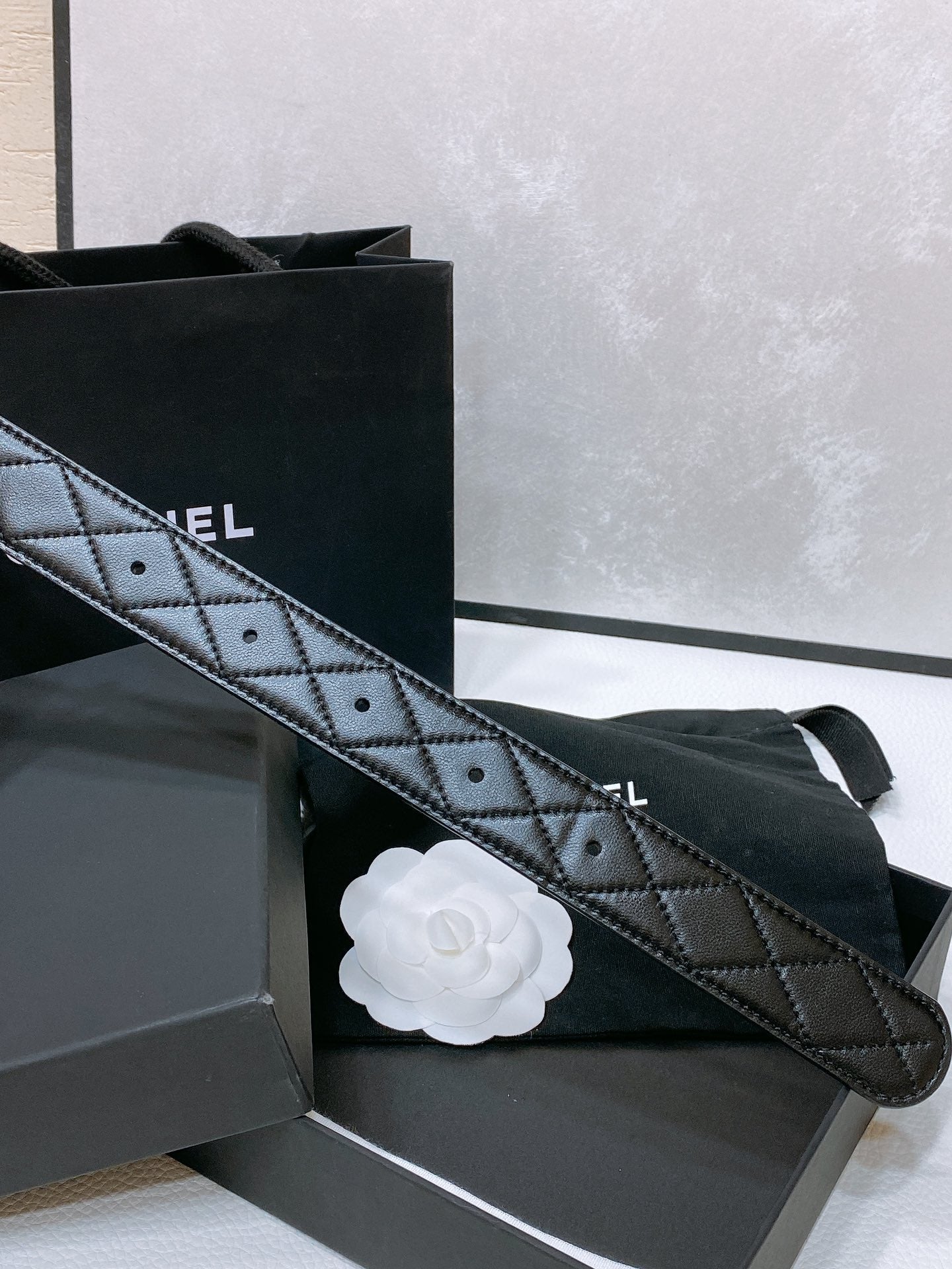 CC 30MM BELT IN BLACK EMBROIDERED CALFSKIN WHITE MIX BLACK METAL HARDWARE - 30