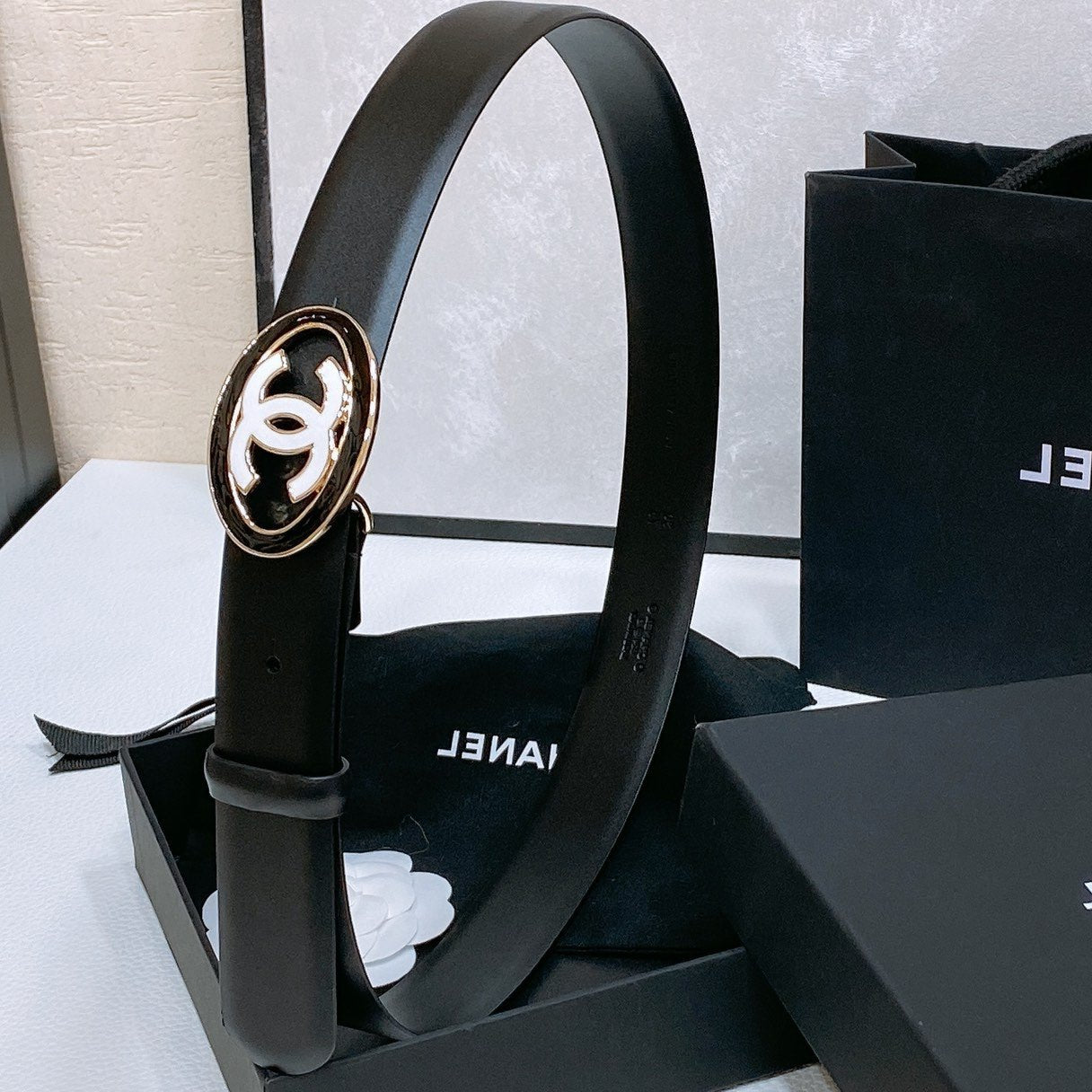 CC 30MM BELT IN BLACK SMOOTH CALFSKIN WHITE MIX BLACK METAL HARDWARE - 30