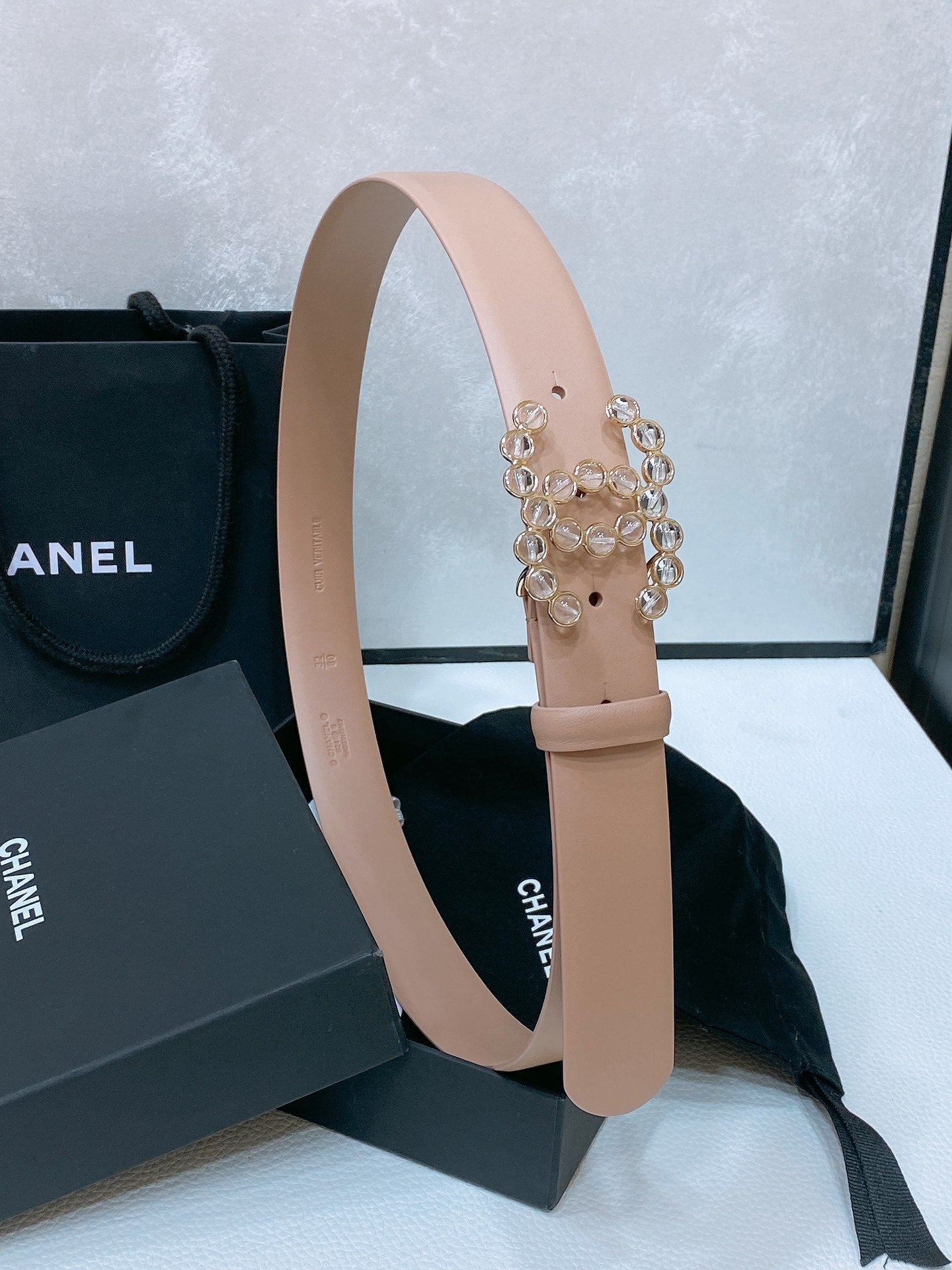 CC BELT 30 MM IN ALMOND BEIGE CALFSKIN PEARL LOGO WITH GOLD HARDWARE - 30