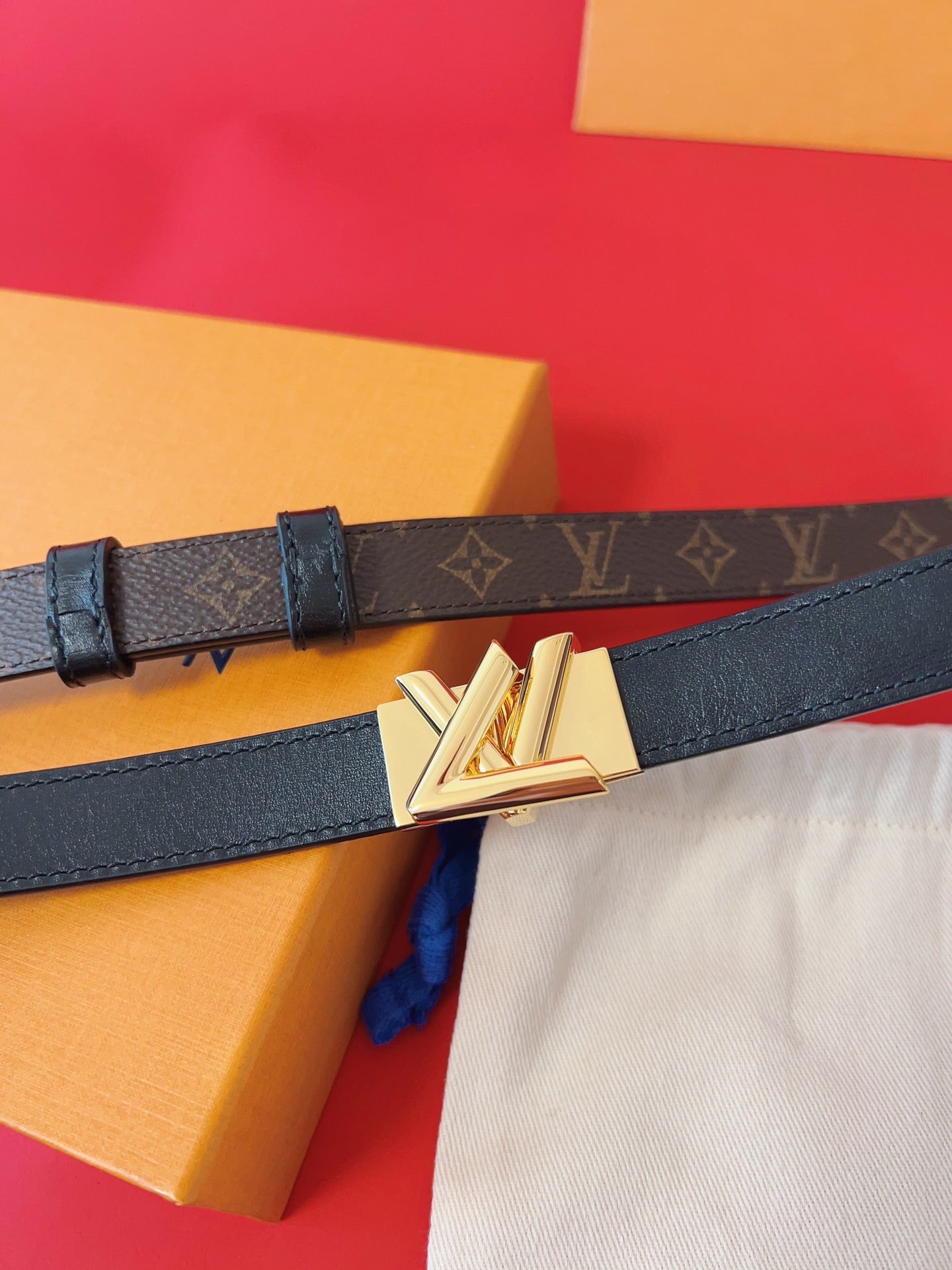 LV GO-14 20MM BELT IN BLACK CALFSKIN GOLD HARDWARE - 30