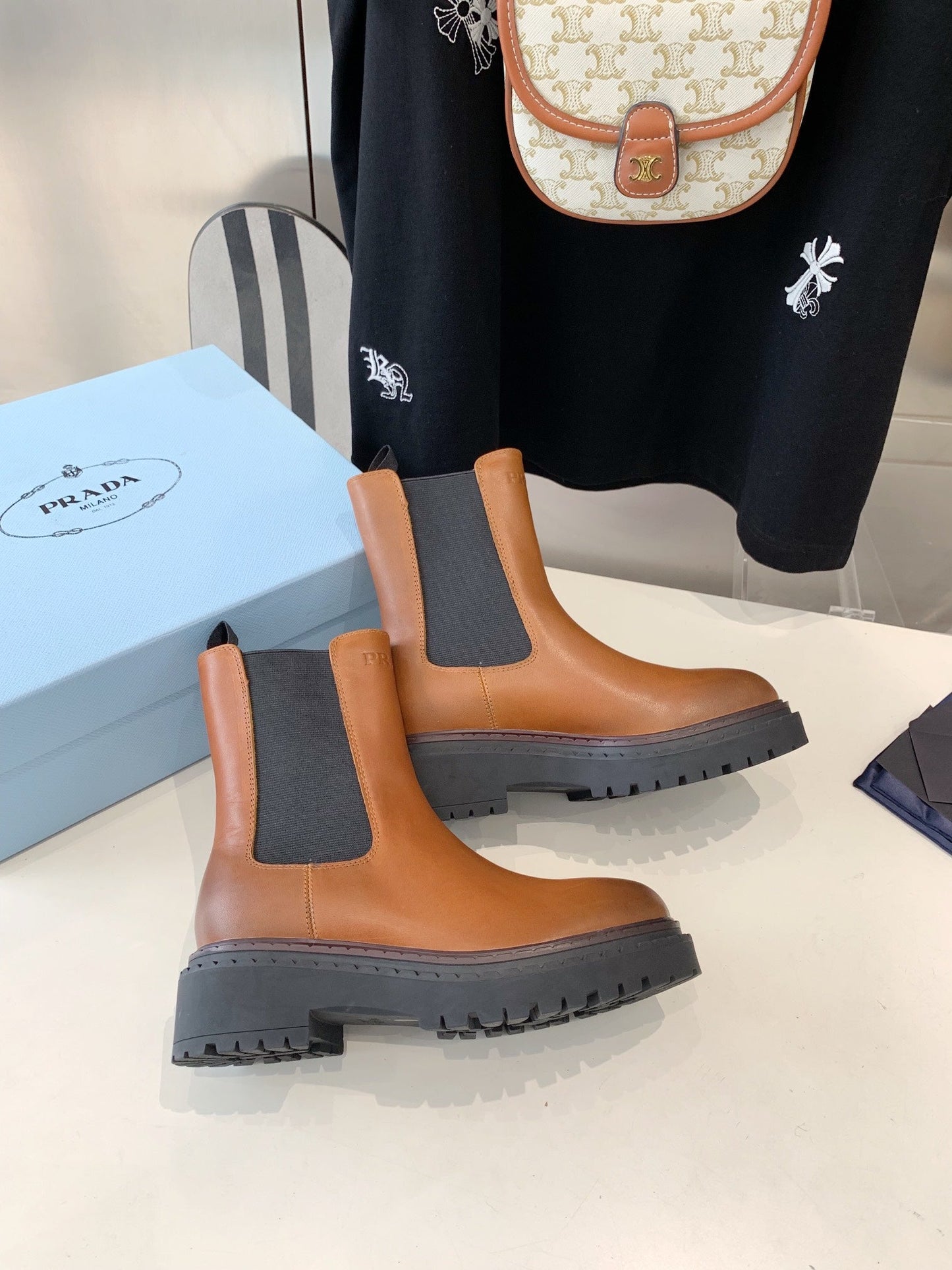 ANKLE BOOTS IN CINNAMON BROWN CALFSKIN - 35