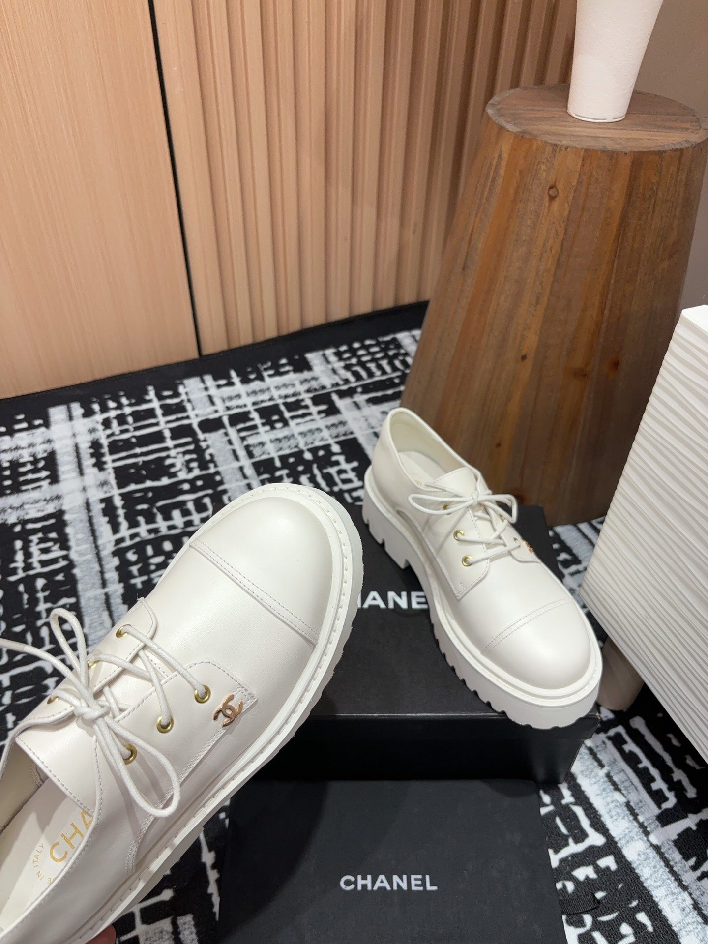 CC OXFORD SHOES IN WHITE CALFSKIN - 35