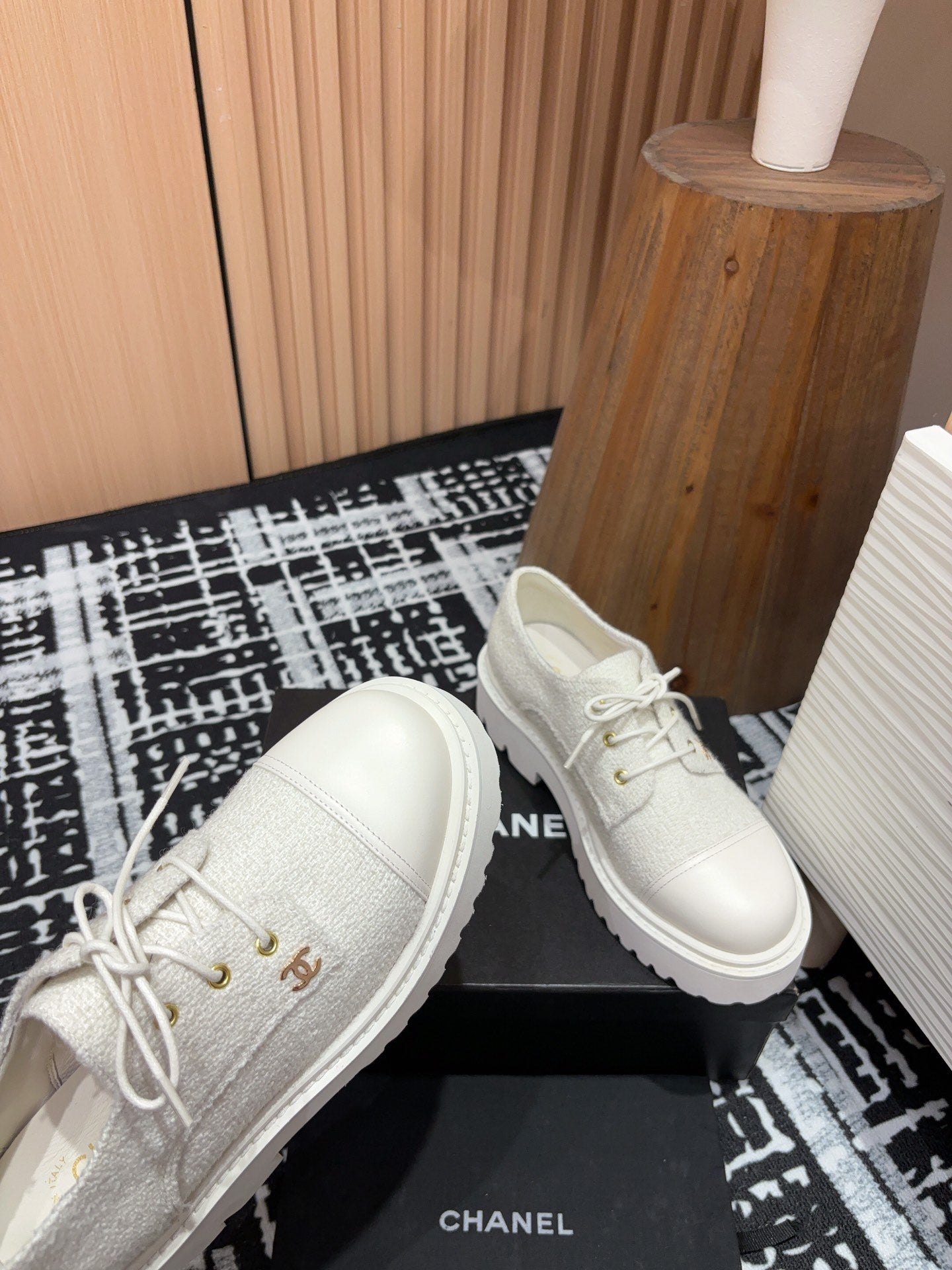 CC OXFORD SHOES IN WHITE TWEED AND CALFSKIN - 35