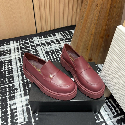 CC MOCCASINS IN BURGUNDY RED CALFSKIN - 35