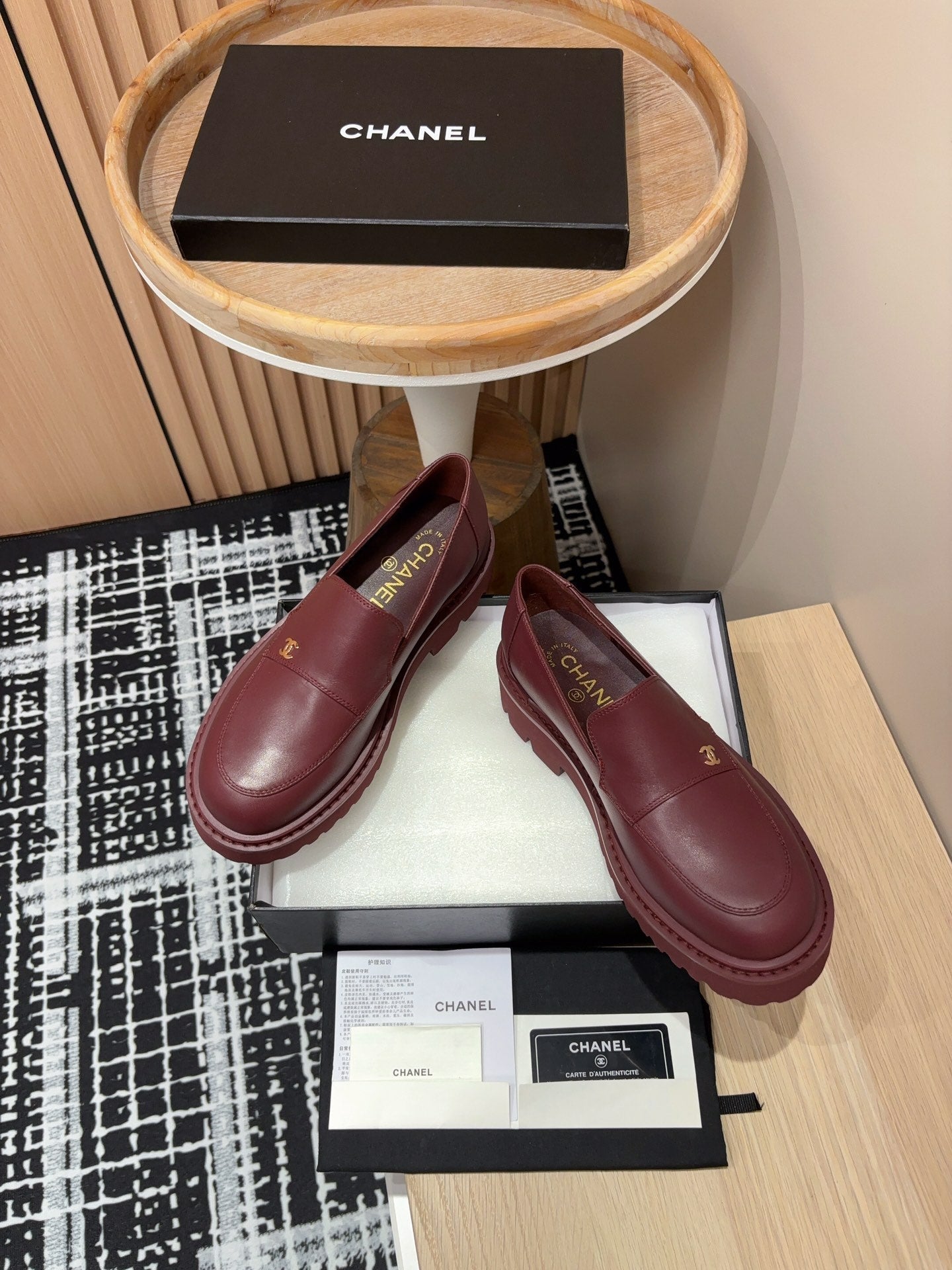 CC MOCCASINS IN BURGUNDY RED CALFSKIN - 35