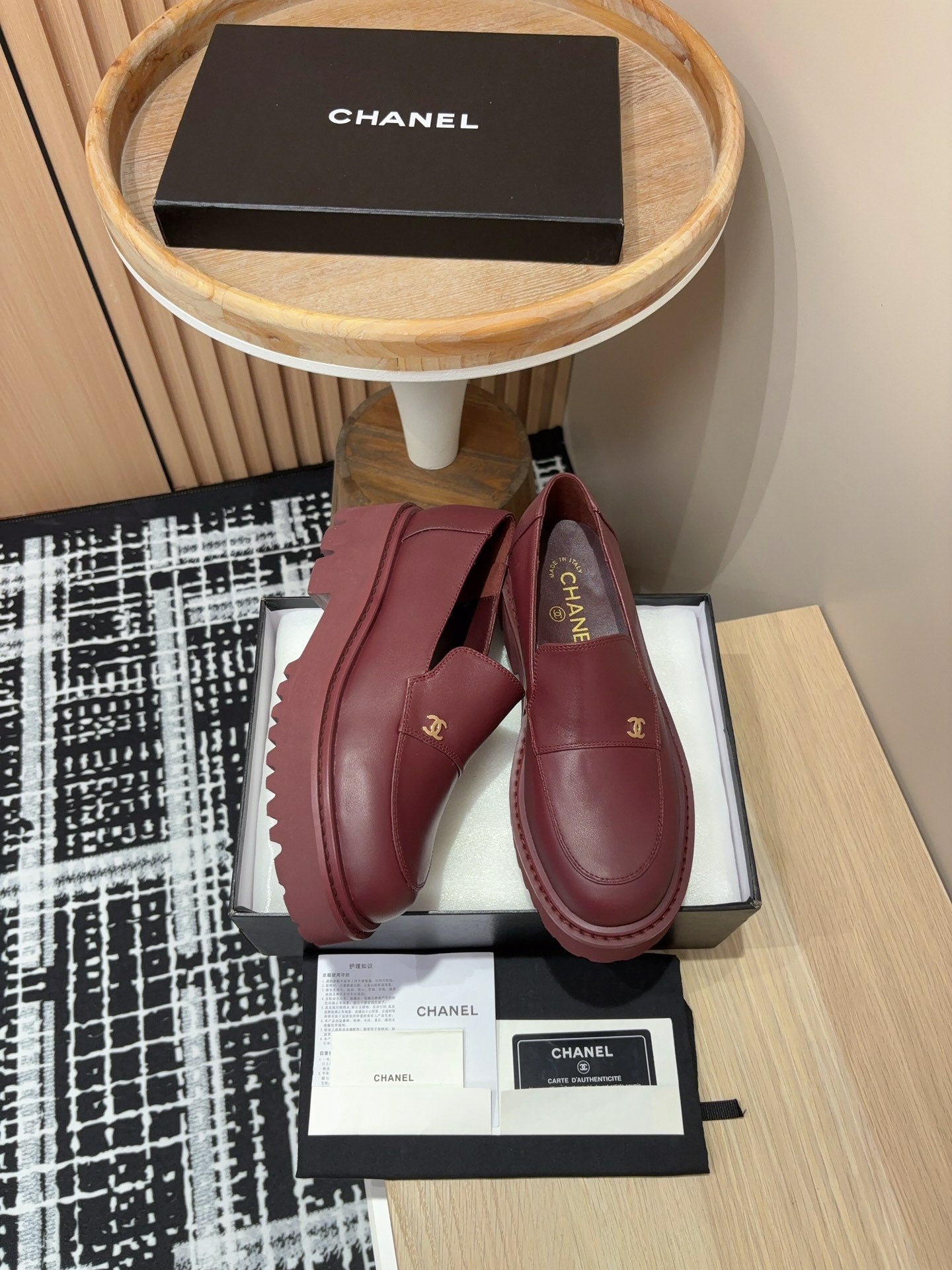 CC MOCCASINS IN BURGUNDY RED CALFSKIN - 35