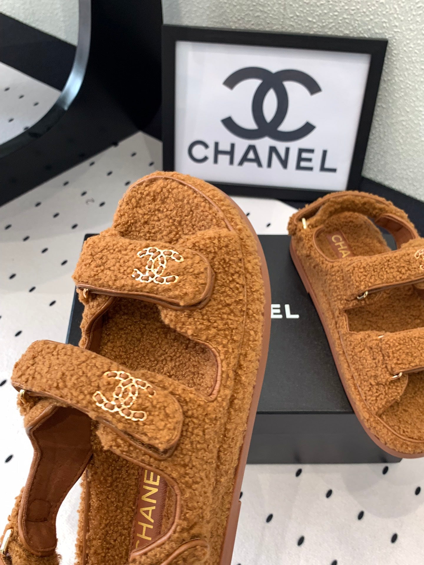 CC DAD SANDAL BRONZE BROWN LAMB FUR - 35